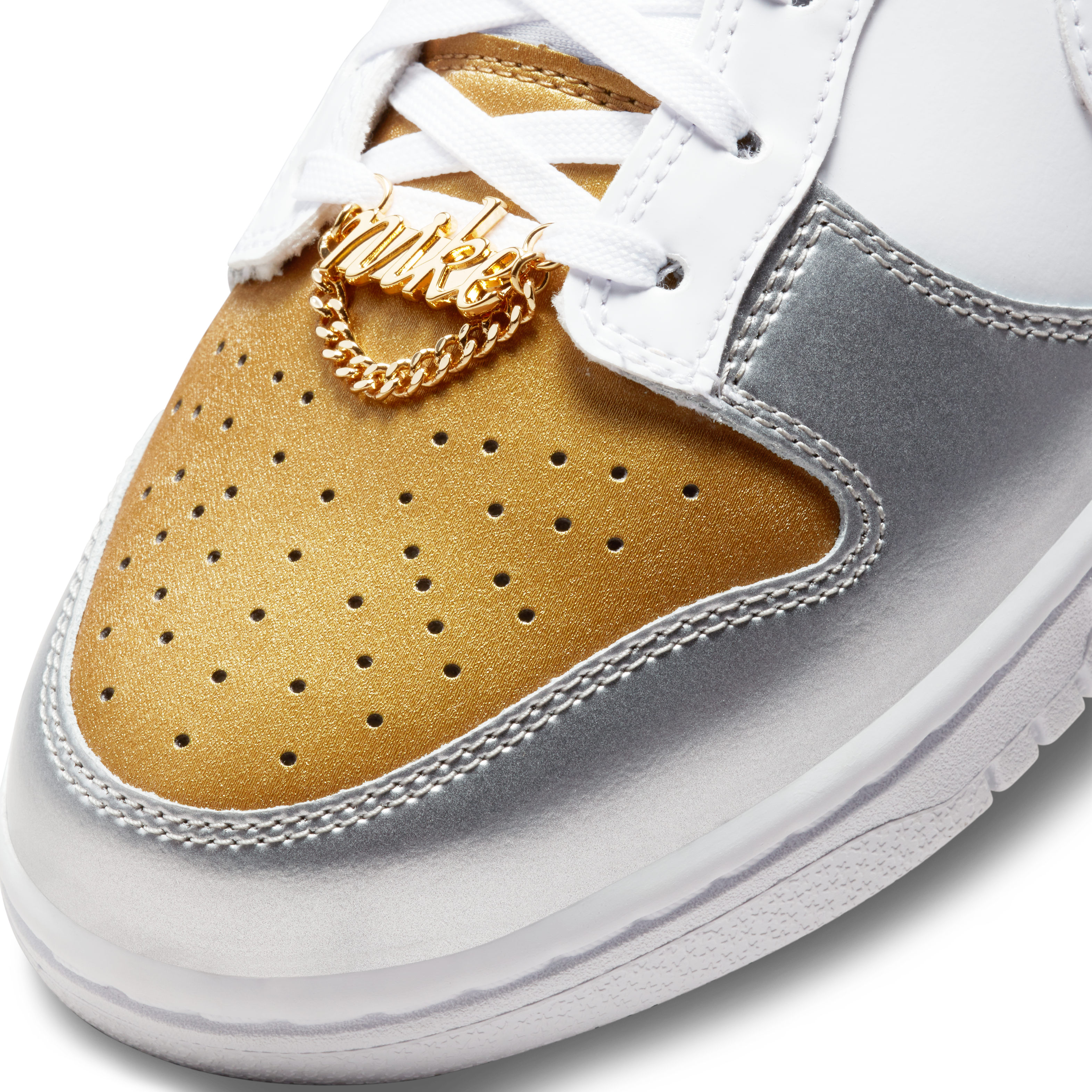 (Women) Nike Dunk Low SE ‘White Metallic Gold Silver’ DH4403-700