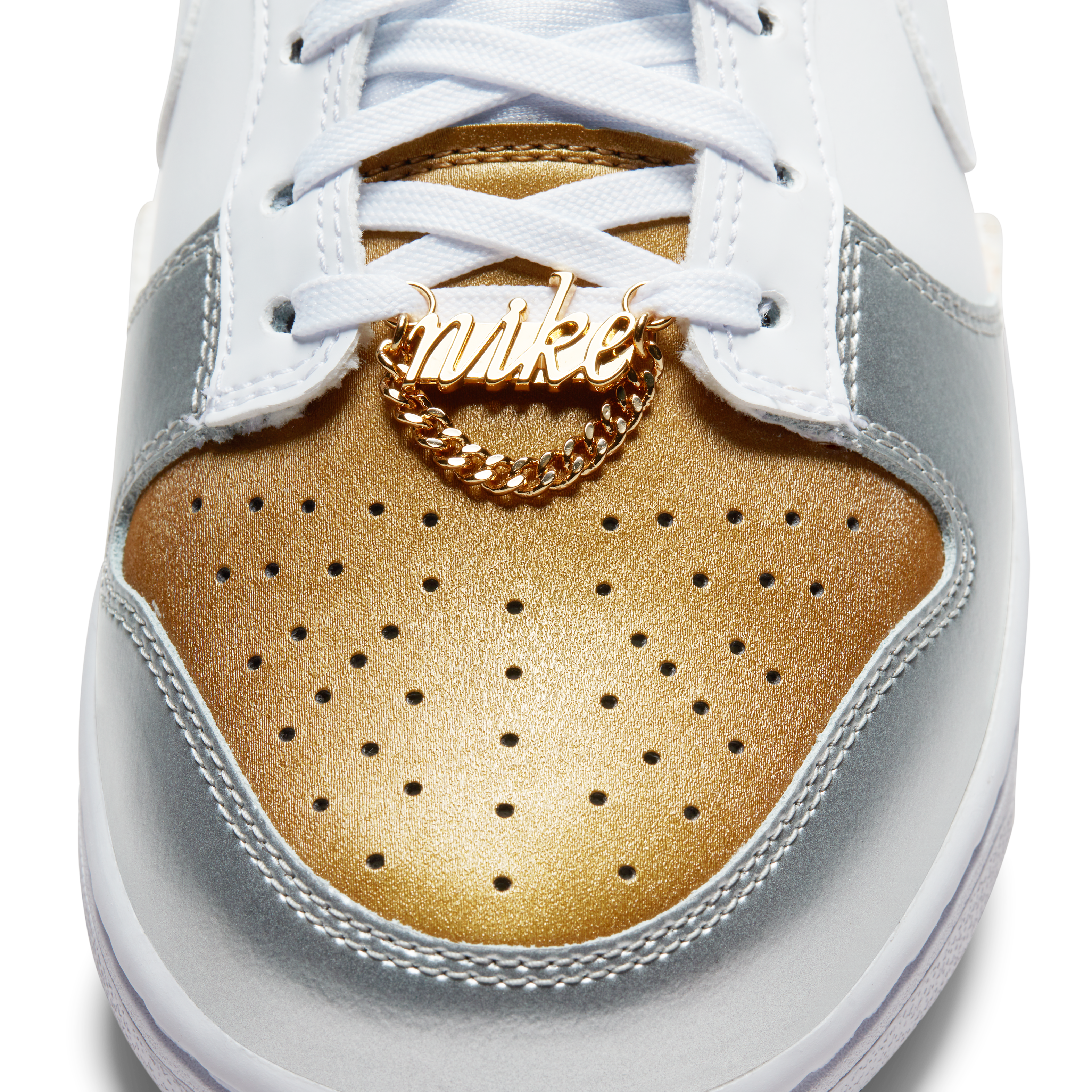 (Women) Nike Dunk Low SE ‘White Metallic Gold Silver’ DH4403-700