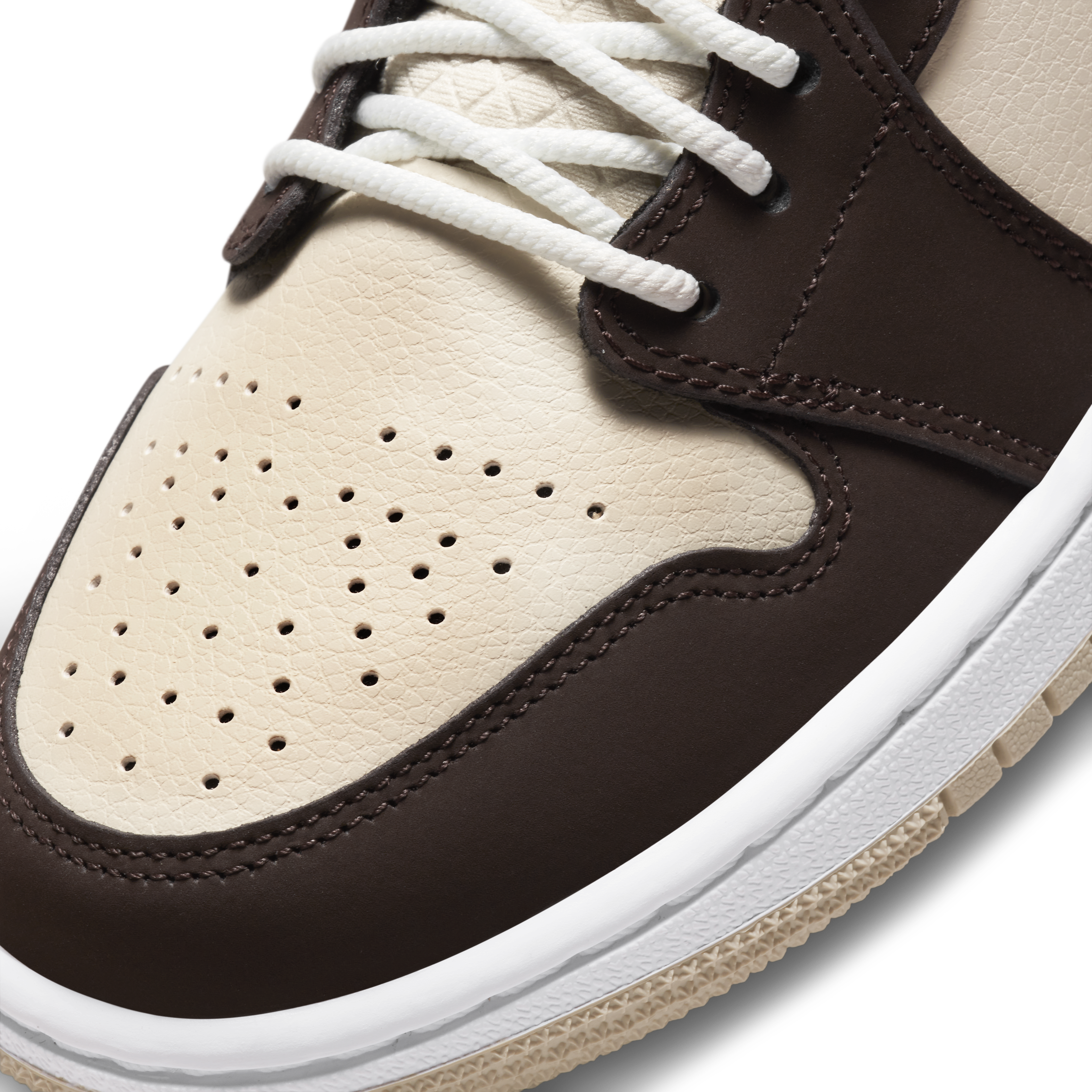(Women) Air Jordan 1 Mid ‘Brown Fleece’ DO6699-200