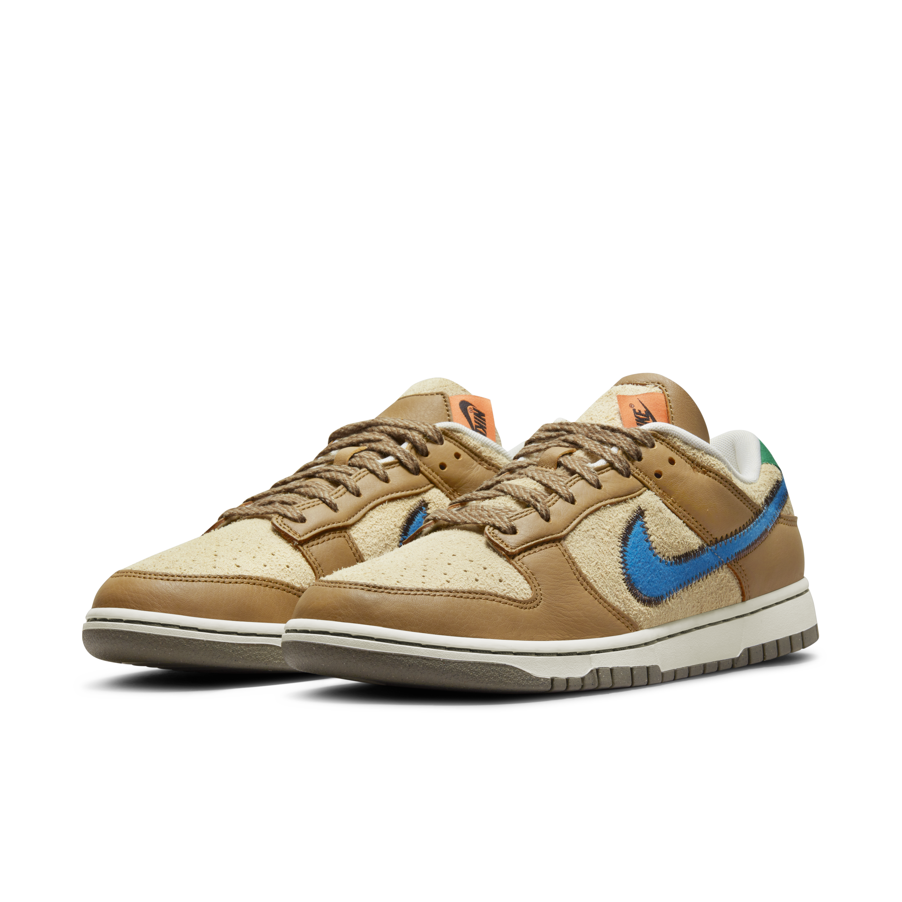 size? x Nike Dunk Low Dark Driftwood DO6712-200 Nicesnk