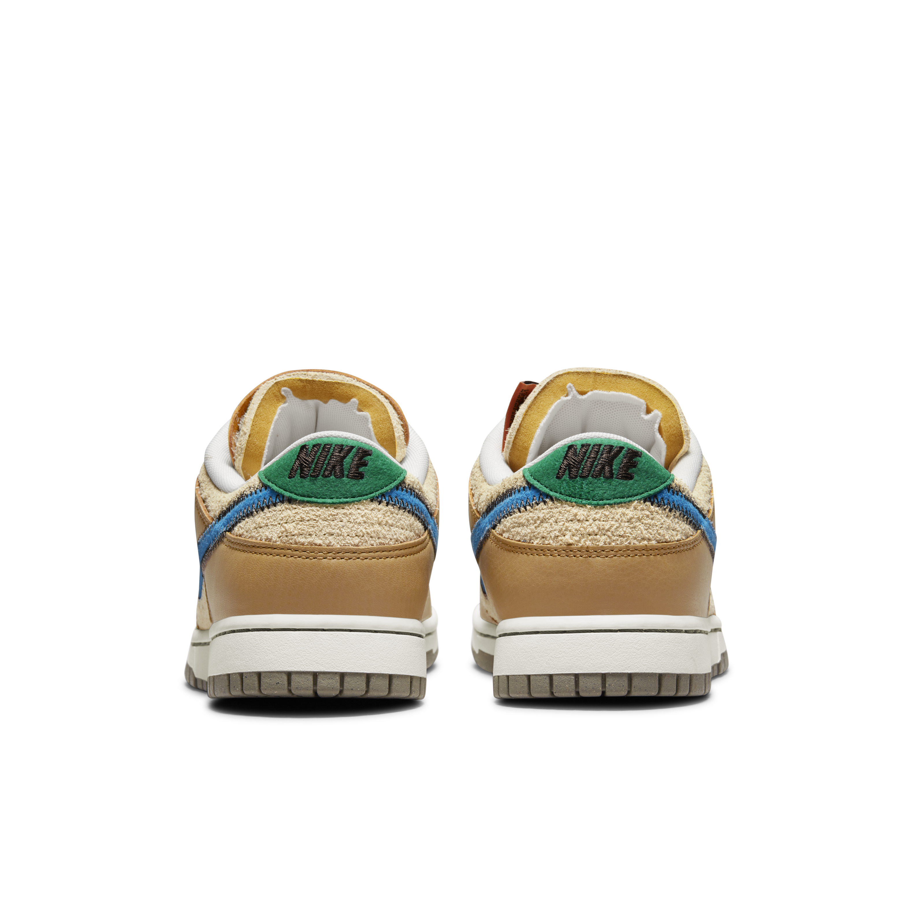 size? x Nike Dunk Low Dark Driftwood DO6712-200 Nicesnk