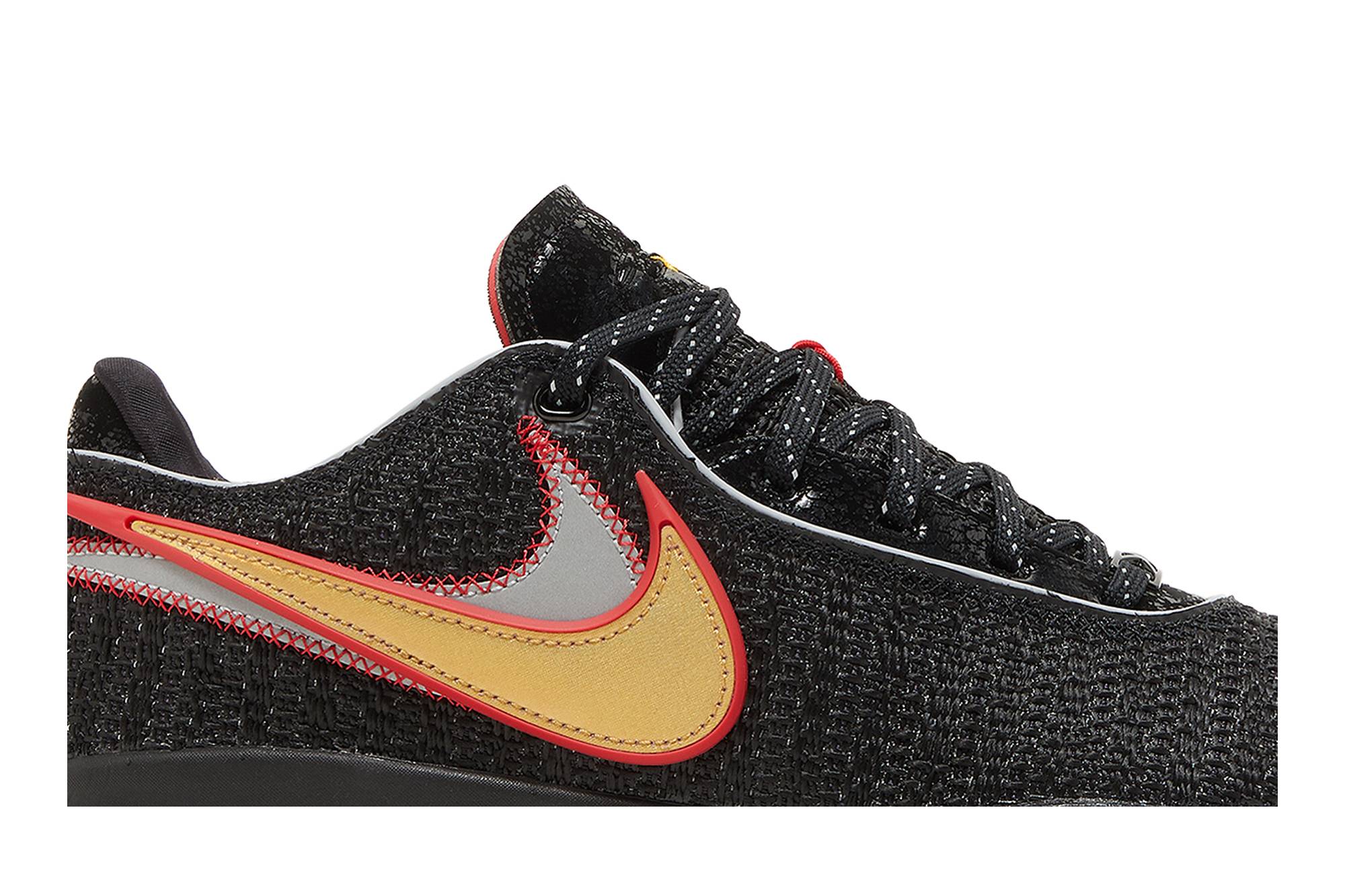 Nike LeBron 20 ‘Trinity’ DJ5423-001