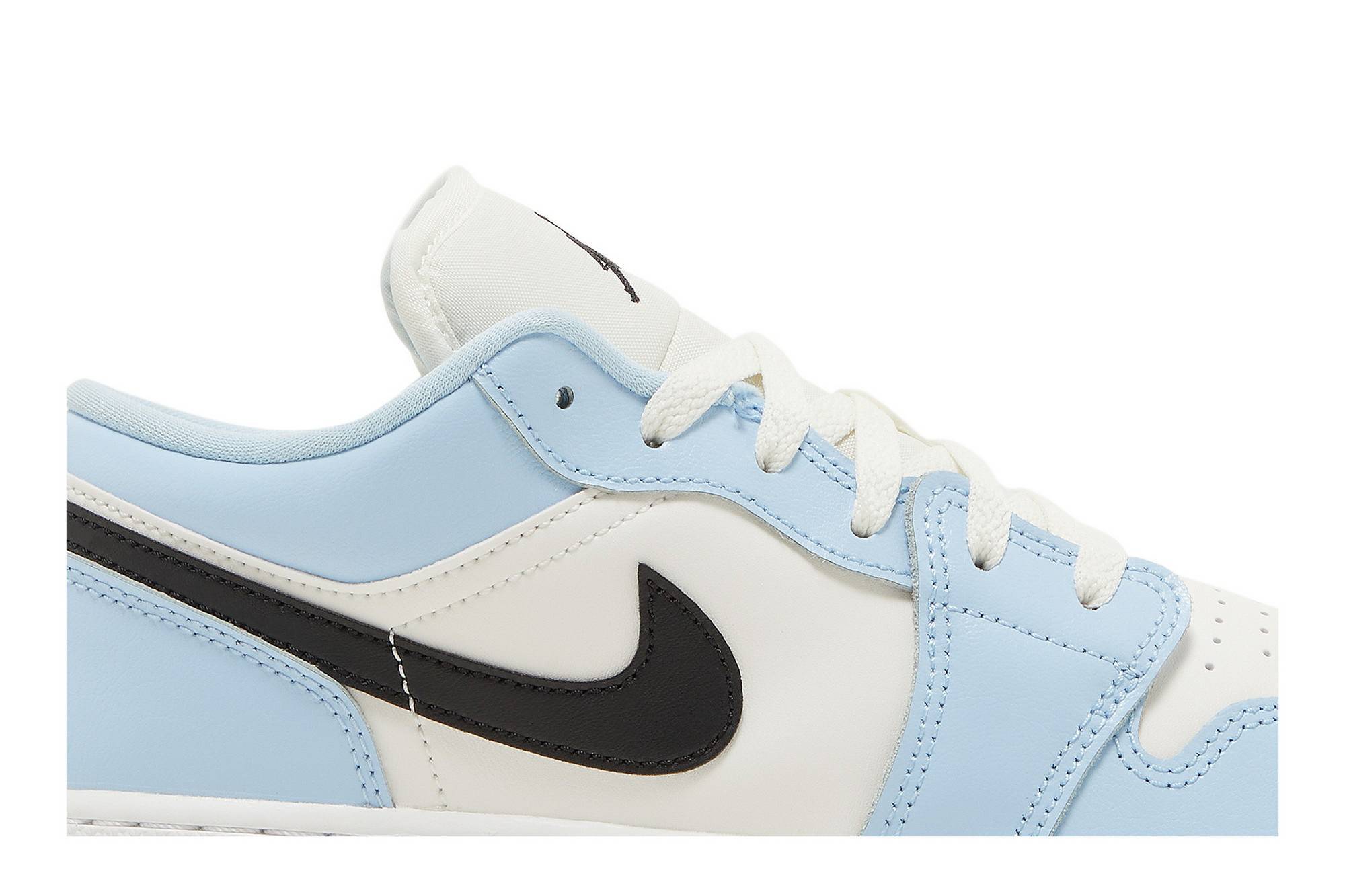 (Grade School) Air Jordan 1 Low ‘Ice Blue’ 554723-401