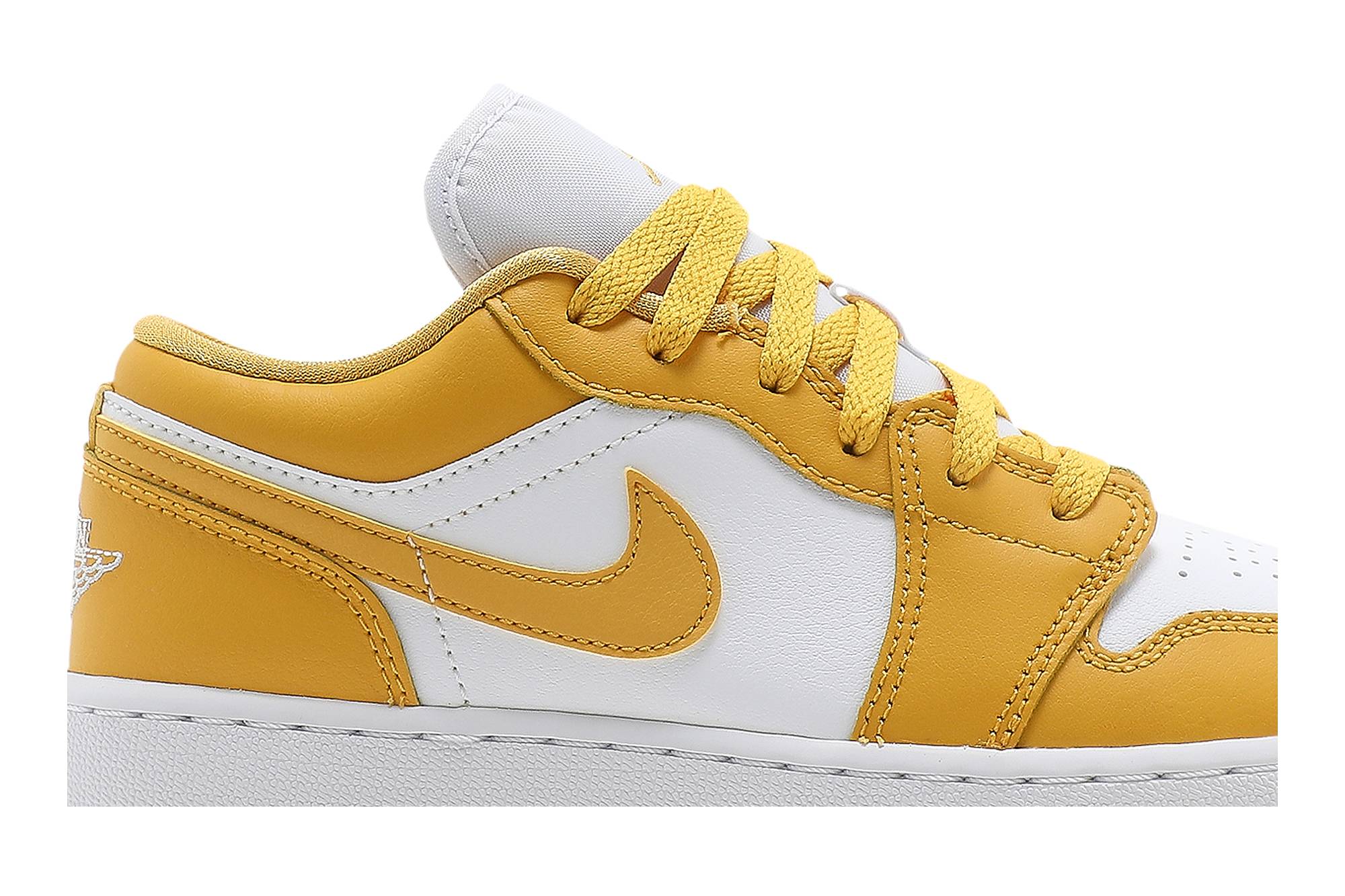 (Grade School) Air Jordan 1 Low ‘Pollen’ 553560-171