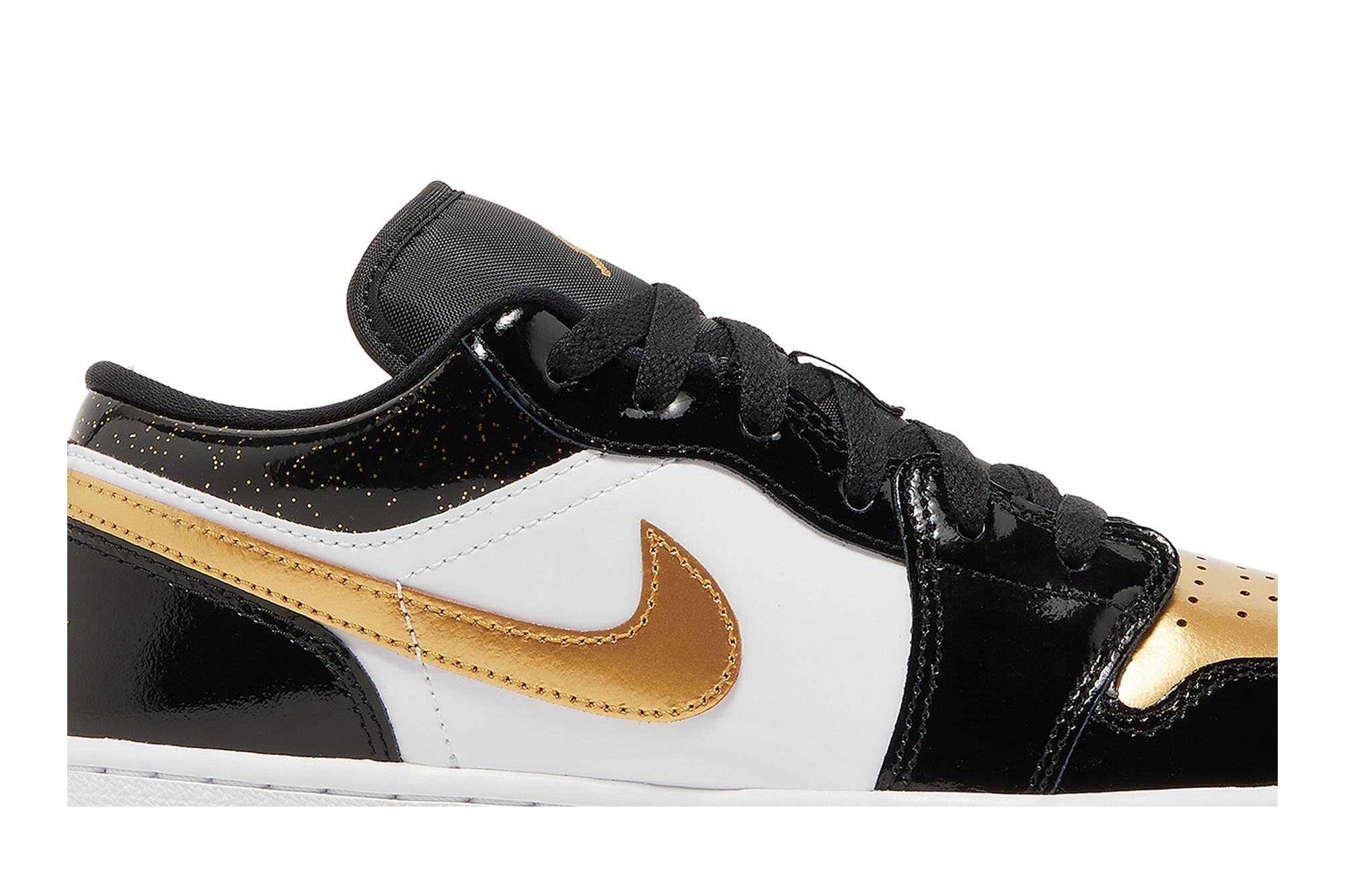 (Grade School) Air Jordan 1 Low SE ‘Gold Toe’ DR6970-071