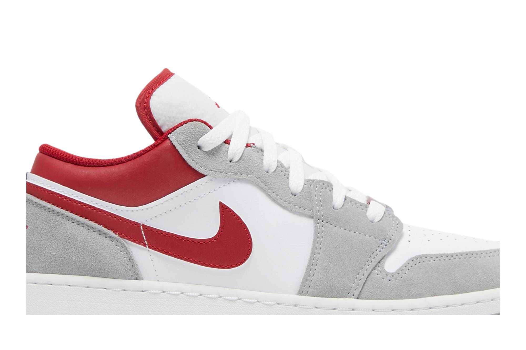 (Grade School) Air Jordan 1 Low SE ‘Light Smoke Grey Gym Red’ DM0589-016