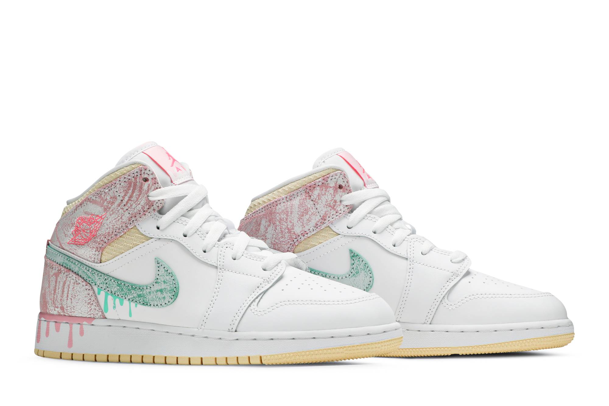 (Grade School) Air Jordan 1 Mid SE ‘Ice Cream’ DD1666-100