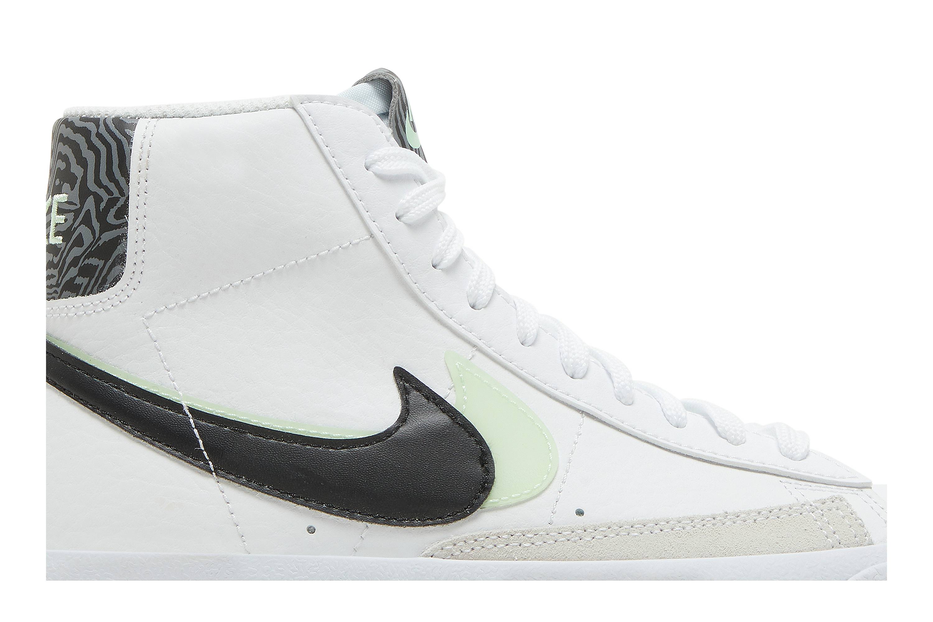 (Grade School) Nike Blazer Mid ’77 SE ‘Double Swoosh – White Vapor Green’ DD1847-100