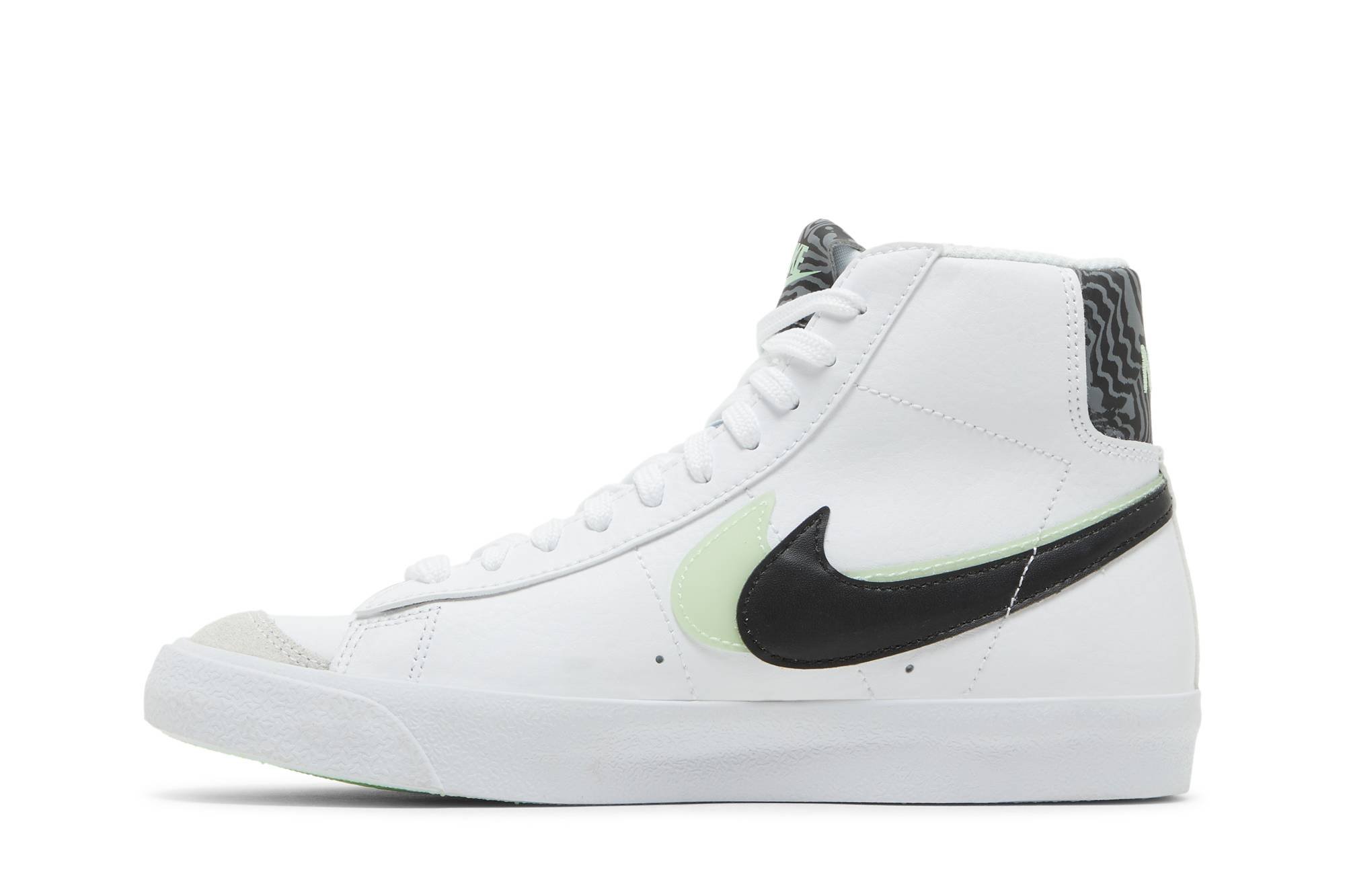 (Grade School) Nike Blazer Mid ’77 SE ‘Double Swoosh – White Vapor Green’ DD1847-100