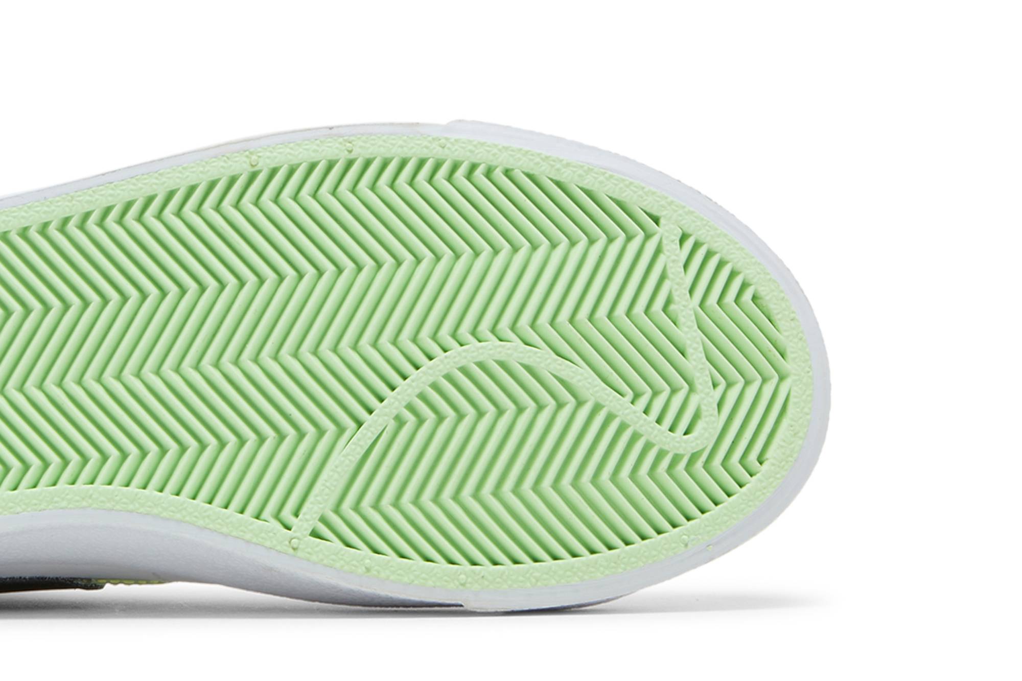 (Grade School) Nike Blazer Mid ’77 SE ‘Double Swoosh – White Vapor Green’ DD1847-100