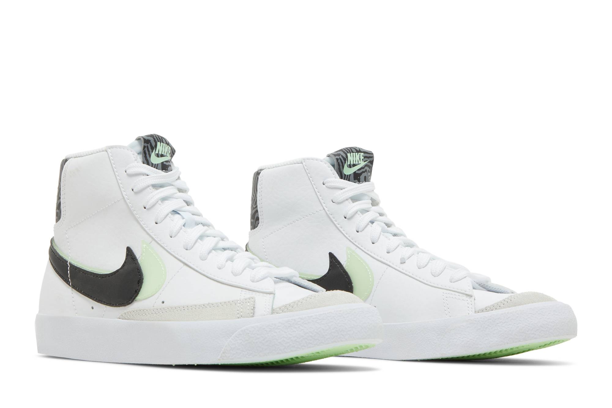 (Grade School) Nike Blazer Mid ’77 SE ‘Double Swoosh – White Vapor Green’ DD1847-100
