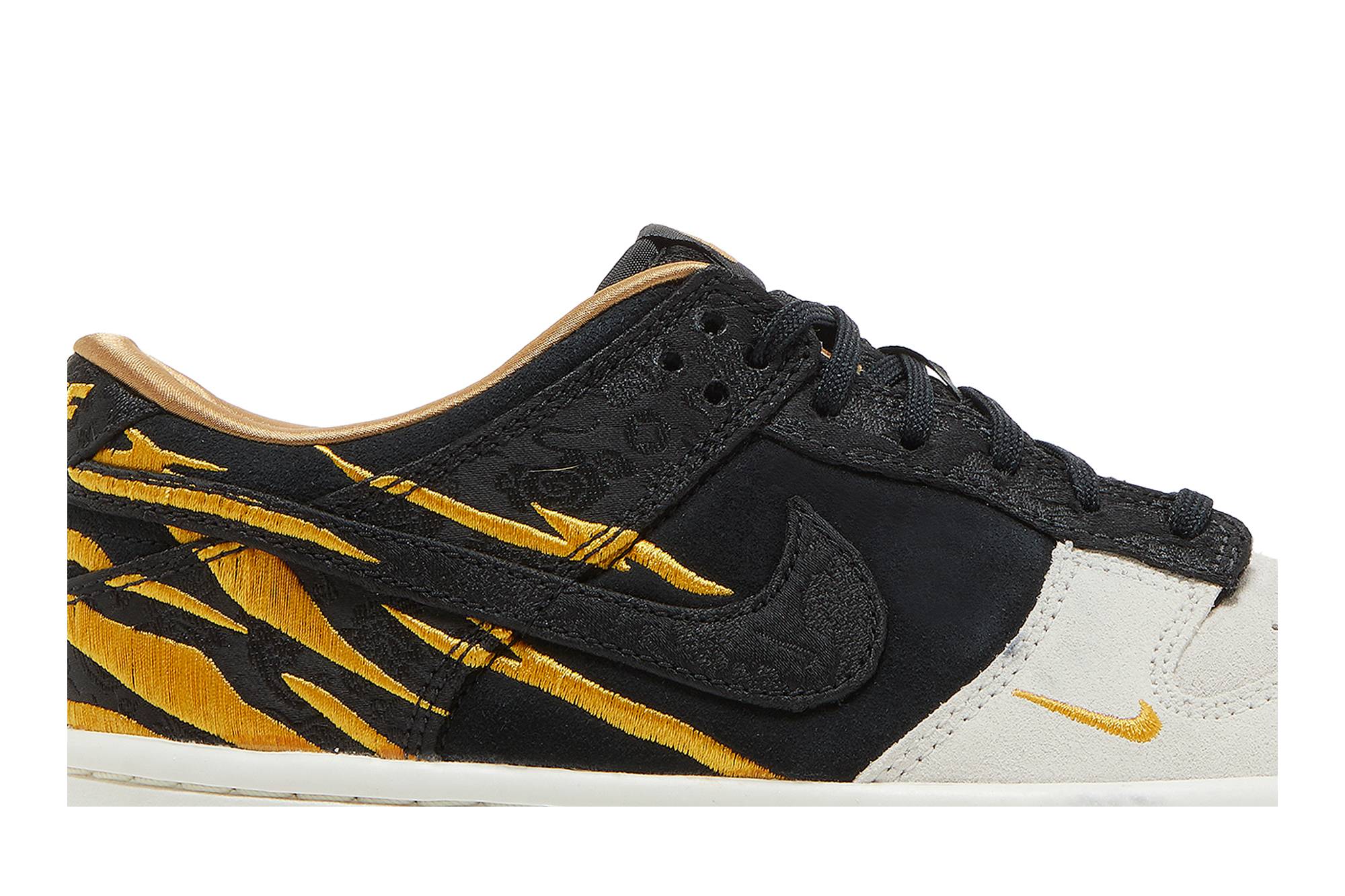 (Grade School) Nike Dunk Low ‘Year of the Tiger’ DQ5351-001