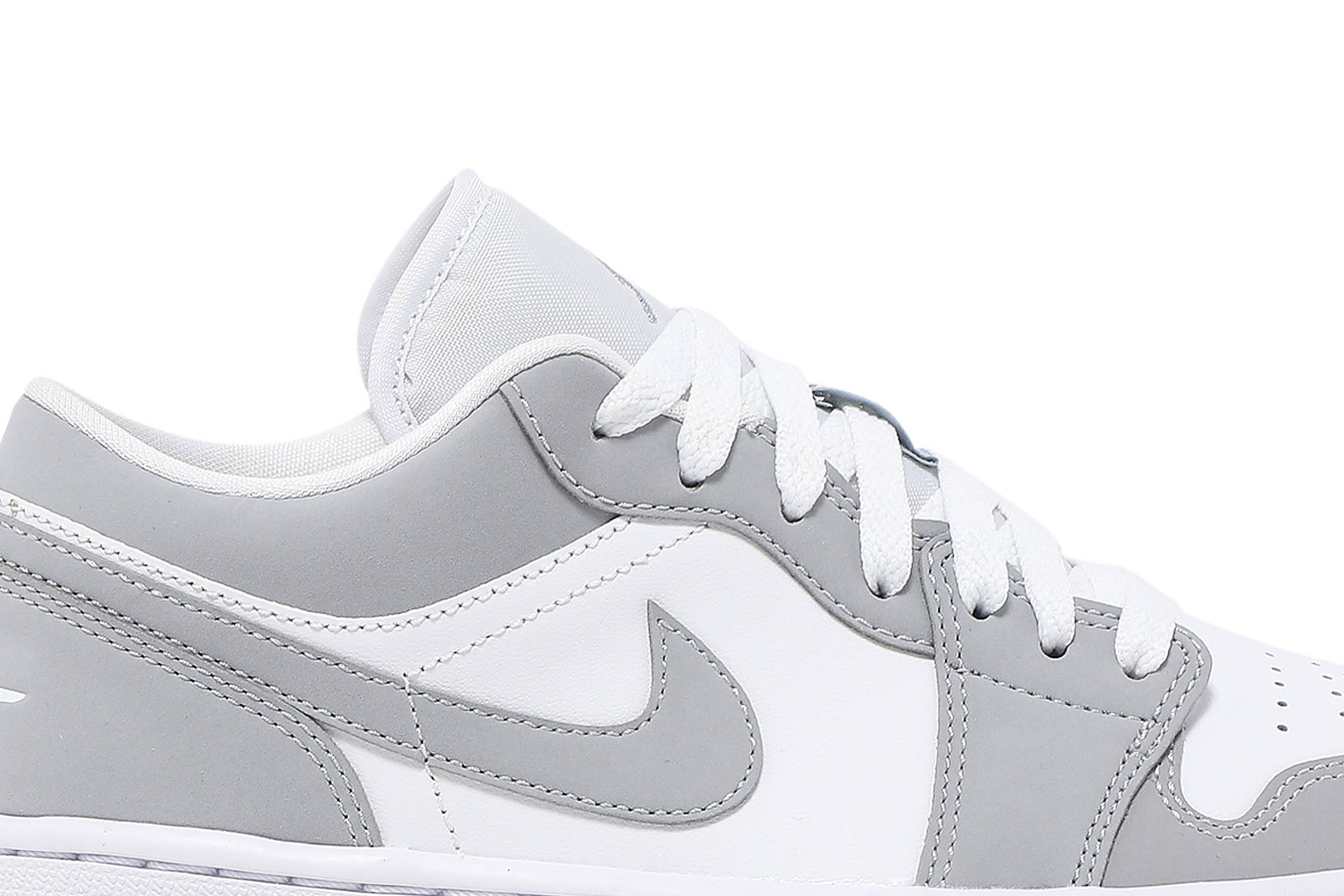 (Women) Air Jordan 1 Low ‘White Wolf Grey’ DC0774-105