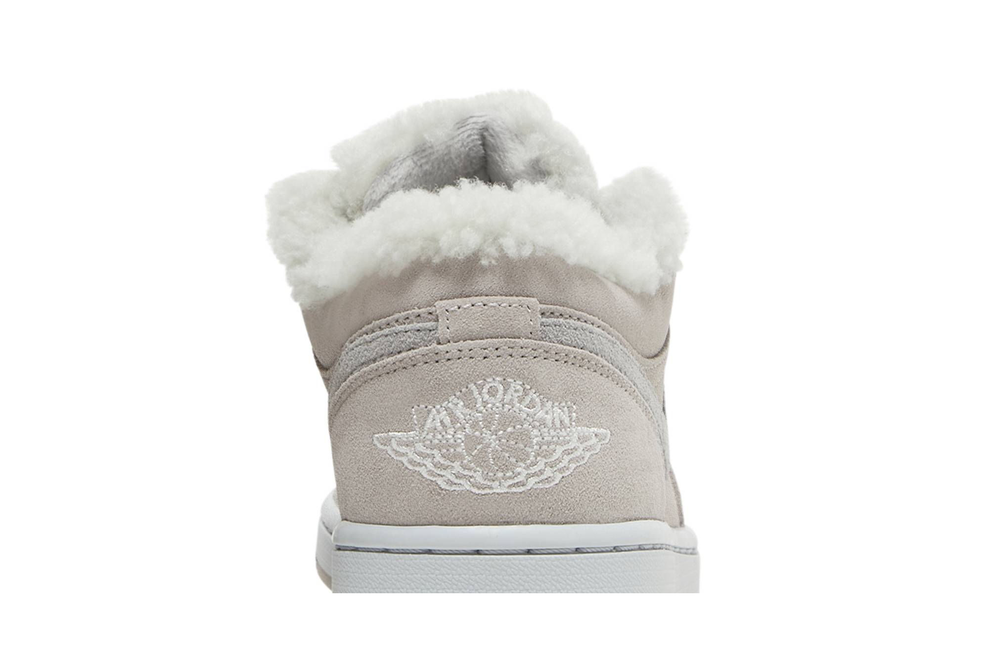 (Women) Air Jordan 1 Low SE ‘Sherpa Fleece’ DO0750-002