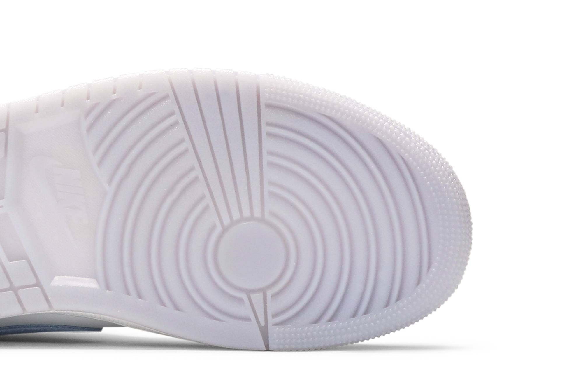 (Women) Air Jordan 1 Mid ‘Frosty’ BQ6472-105