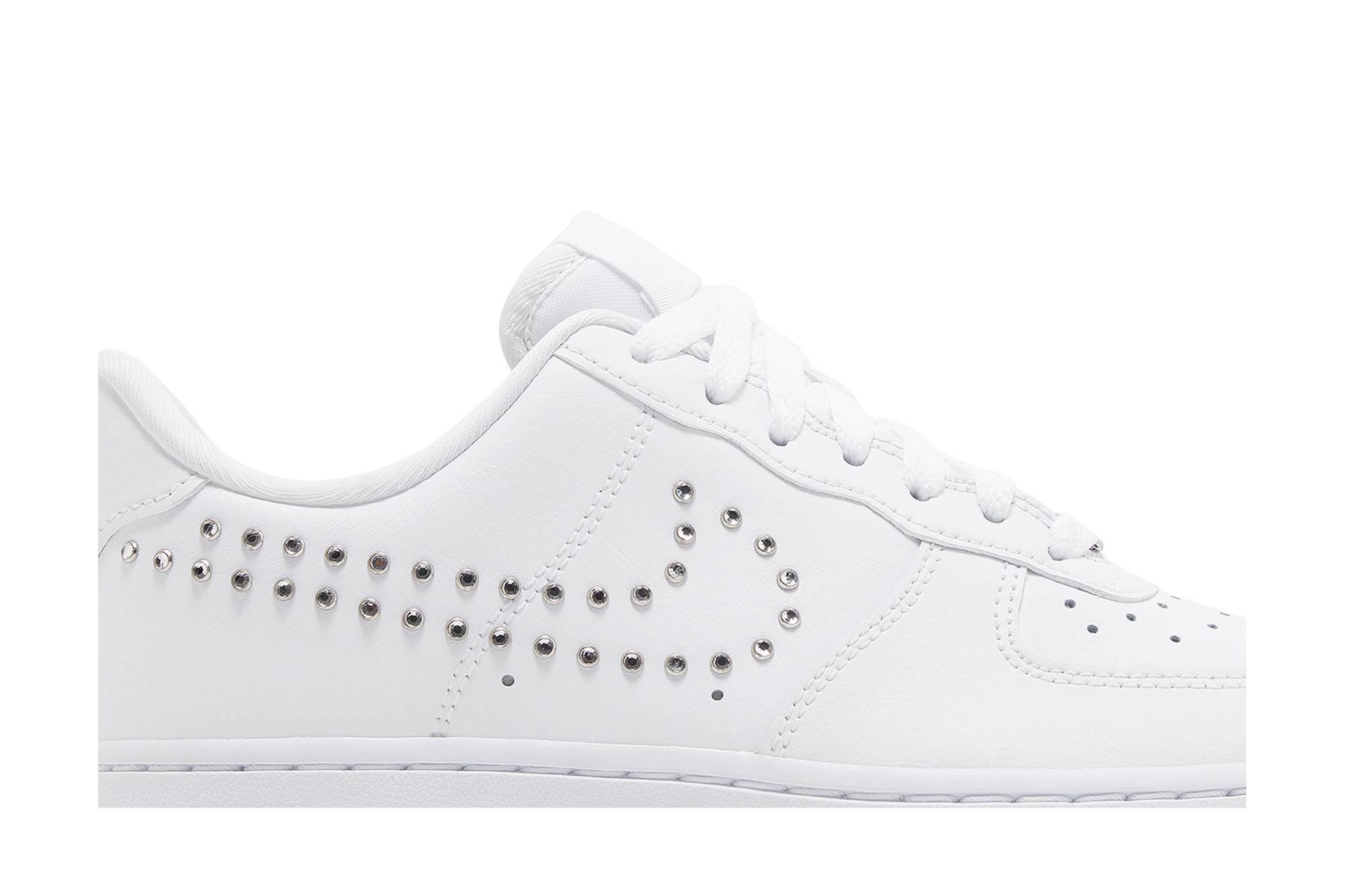 (Women) Nike Air Force 1 ’07 ‘Studded Swoosh’ FQ8887-100