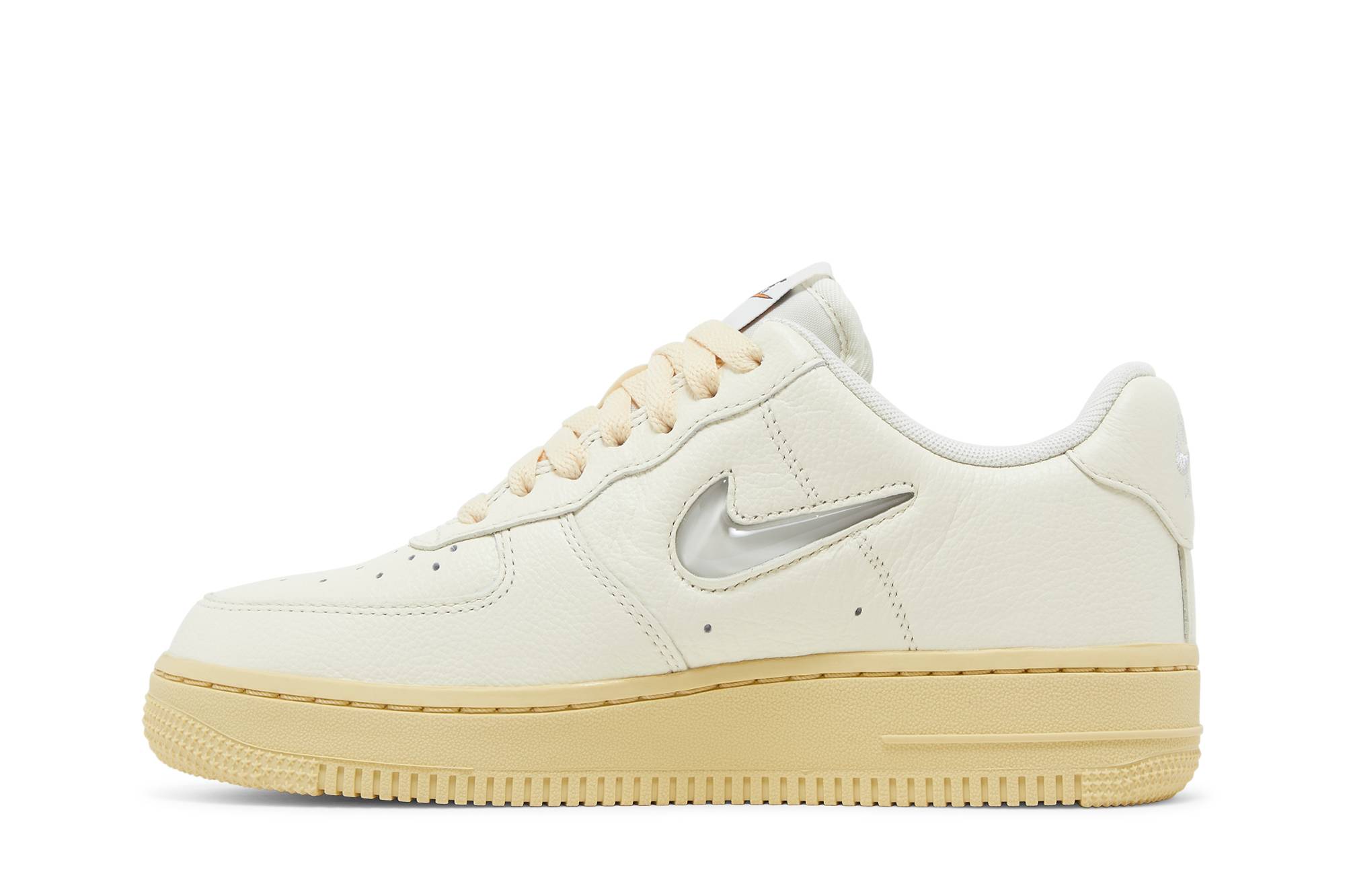 (Women) Nike Air Force 1 07 LX Coconut Milk and Lemon Wash DO9456-100 Nicesnk