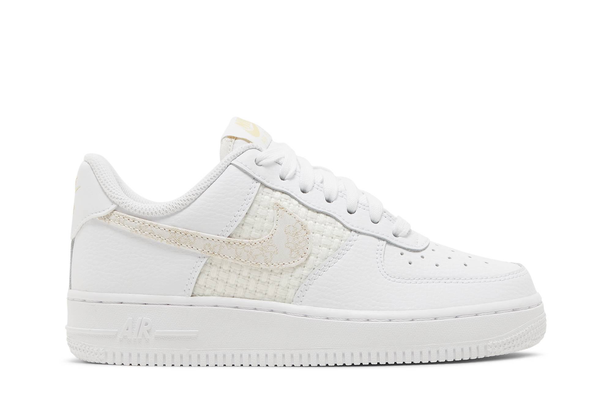 (Women) Nike Air Force 1 ’07 SE ‘Flower Swoosh’ DO9458-100