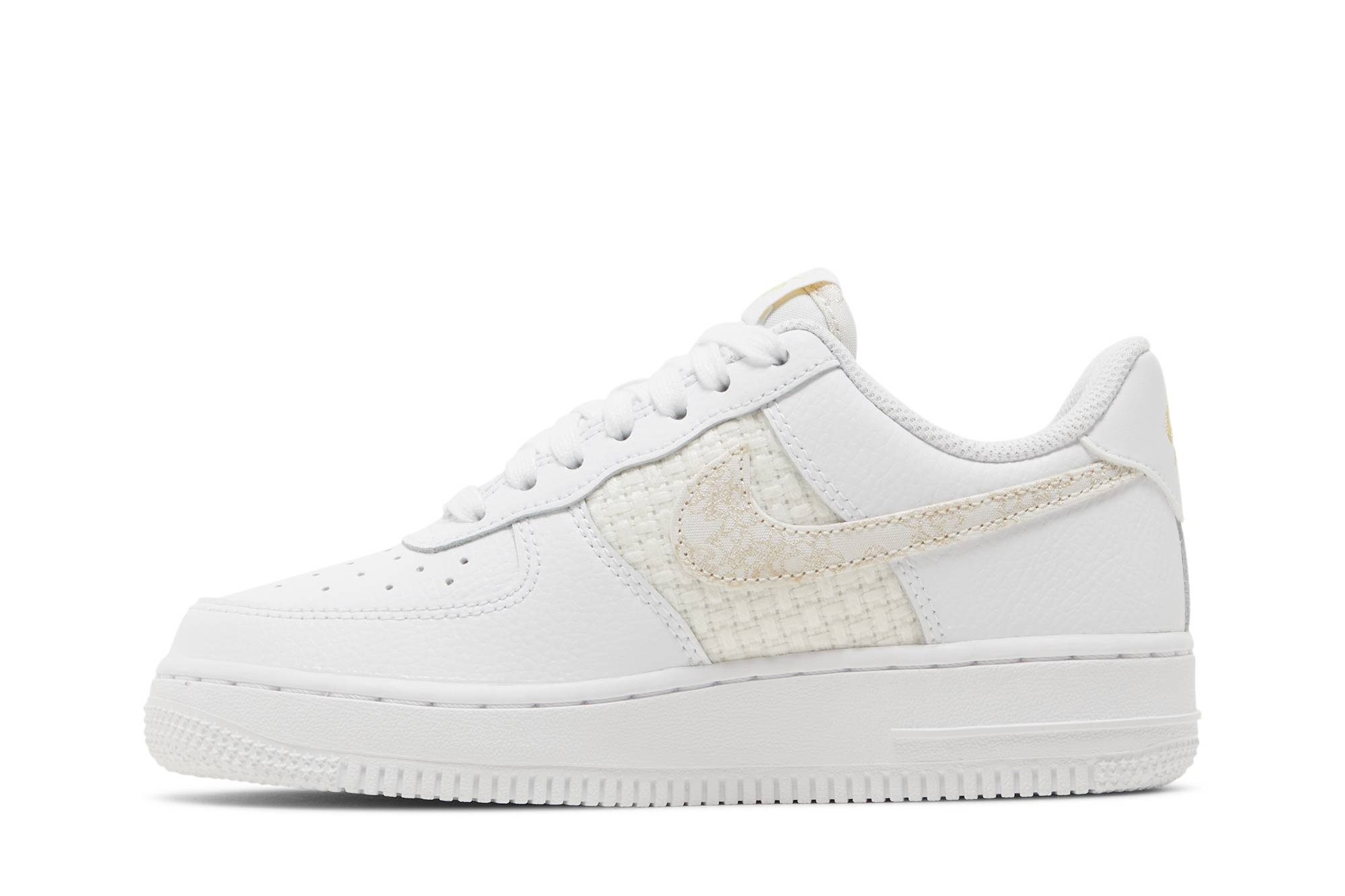 (Women) Nike Air Force 1 ’07 SE ‘Flower Swoosh’ DO9458-100