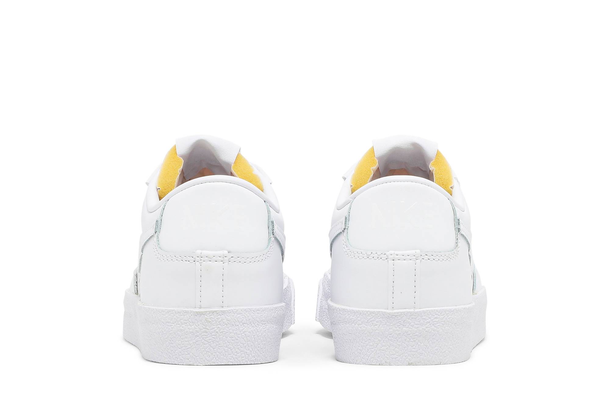 (Women) Nike Blazer Low ’77 ‘Triple White’ DC4769-101