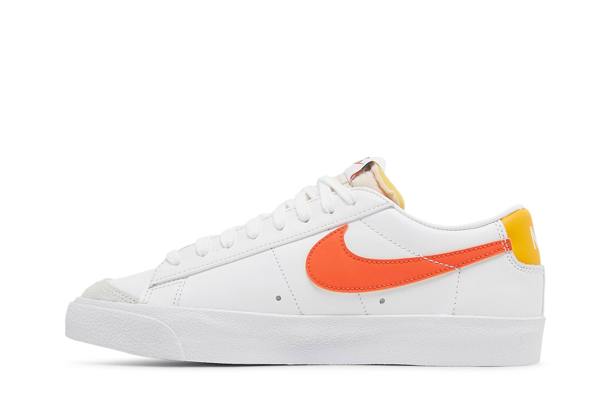 (Women) Nike Blazer Low ’77 ‘White Orange’ DC4769-105