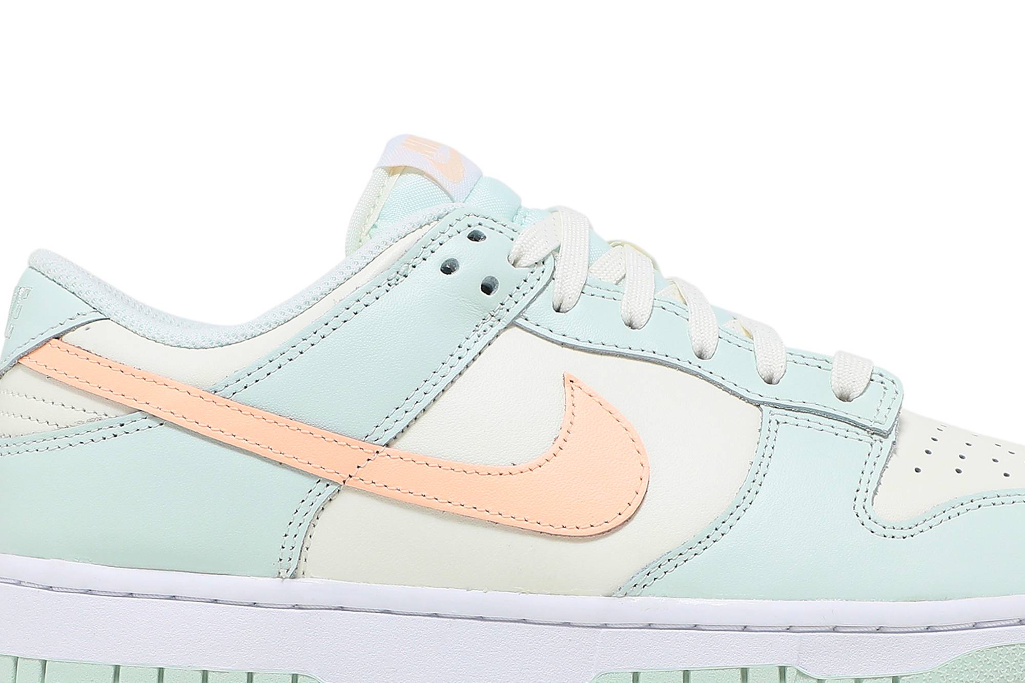 (Women) Nike Dunk Low ‘Barely Green’ DD1503-104