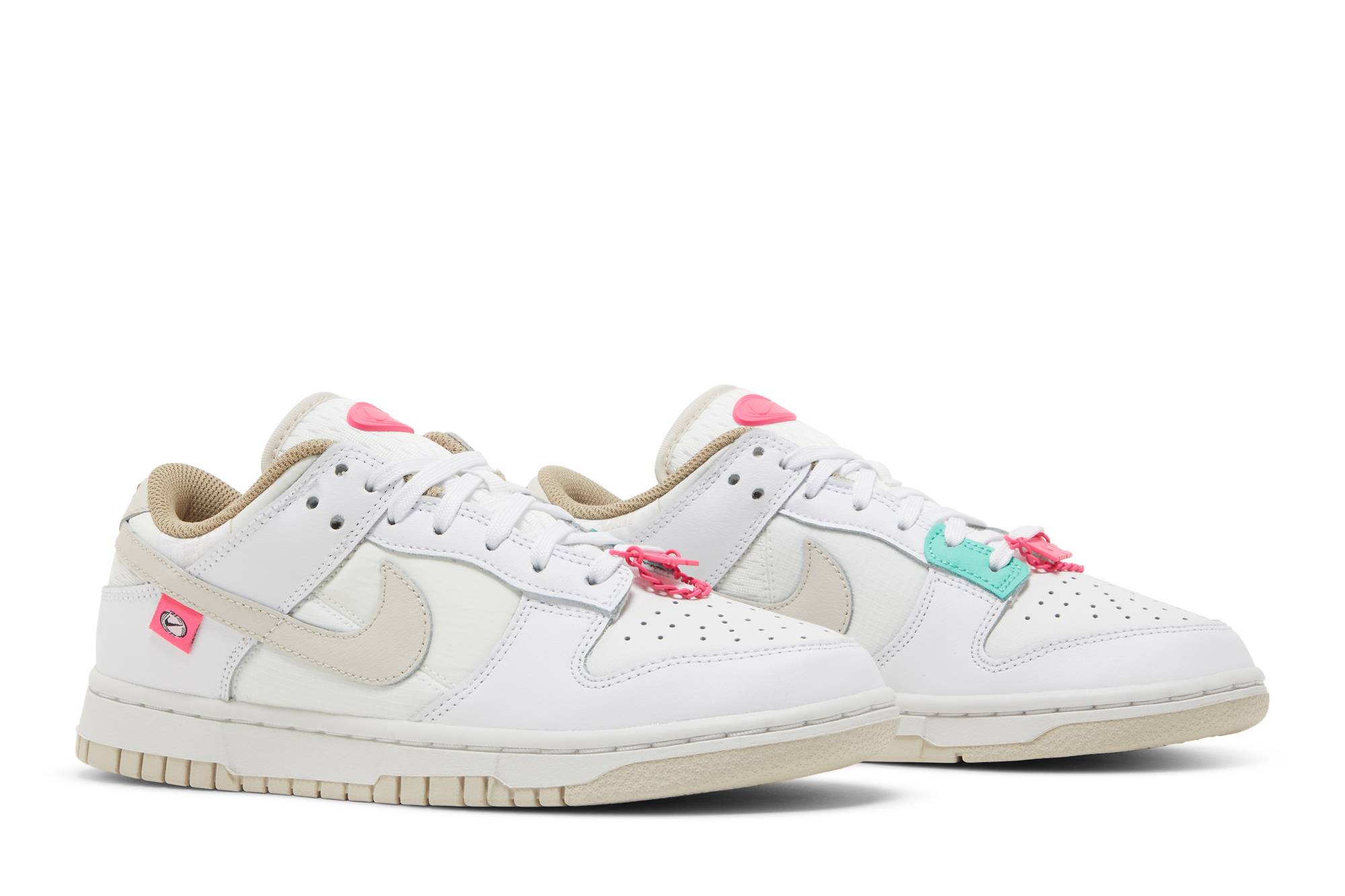(Women) Nike Dunk Low Bling DX6060-121 Nicesnk