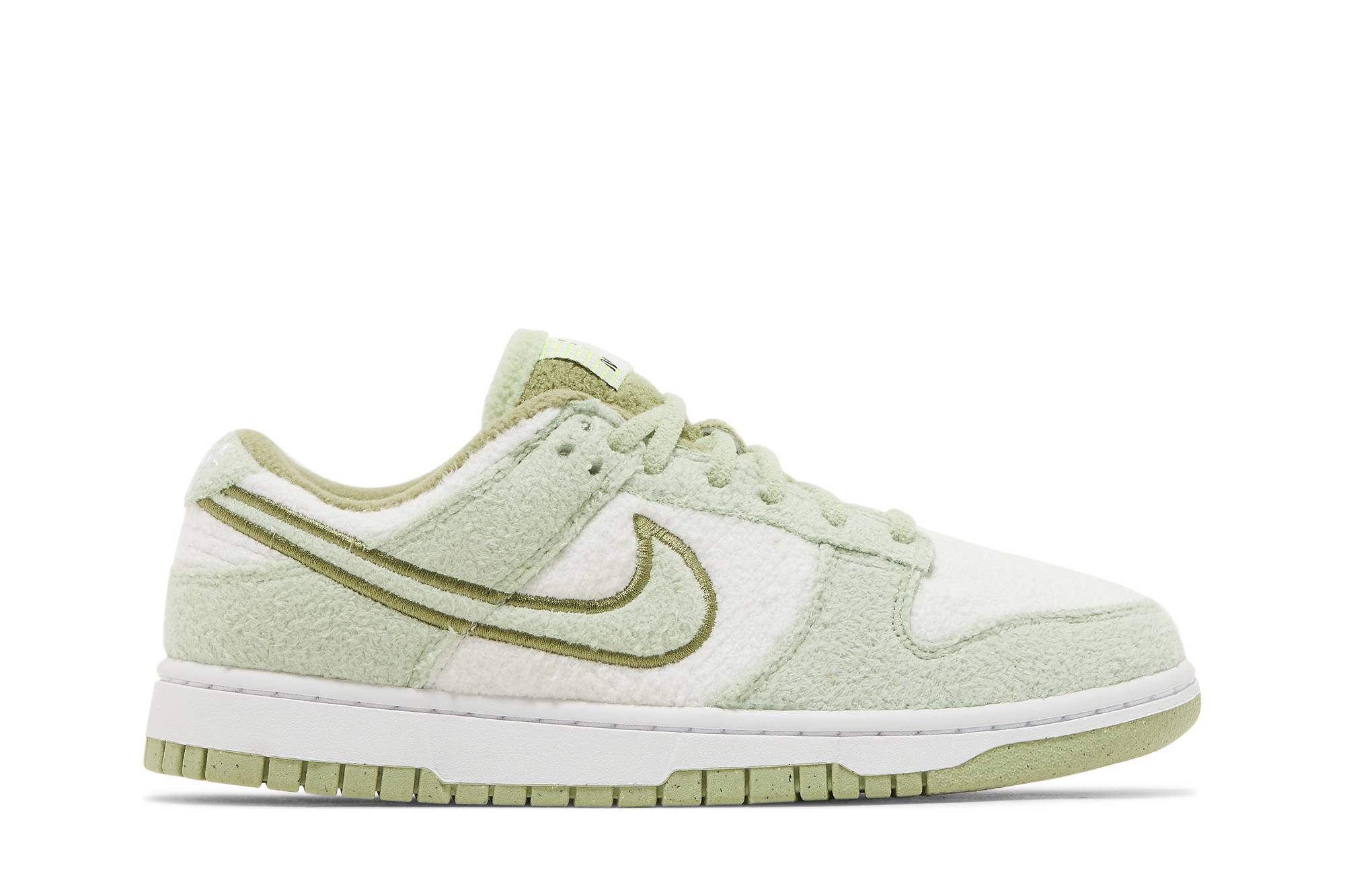 (Women) Nike Dunk Low ‘Fleece – Honeydew’ DQ7579-300