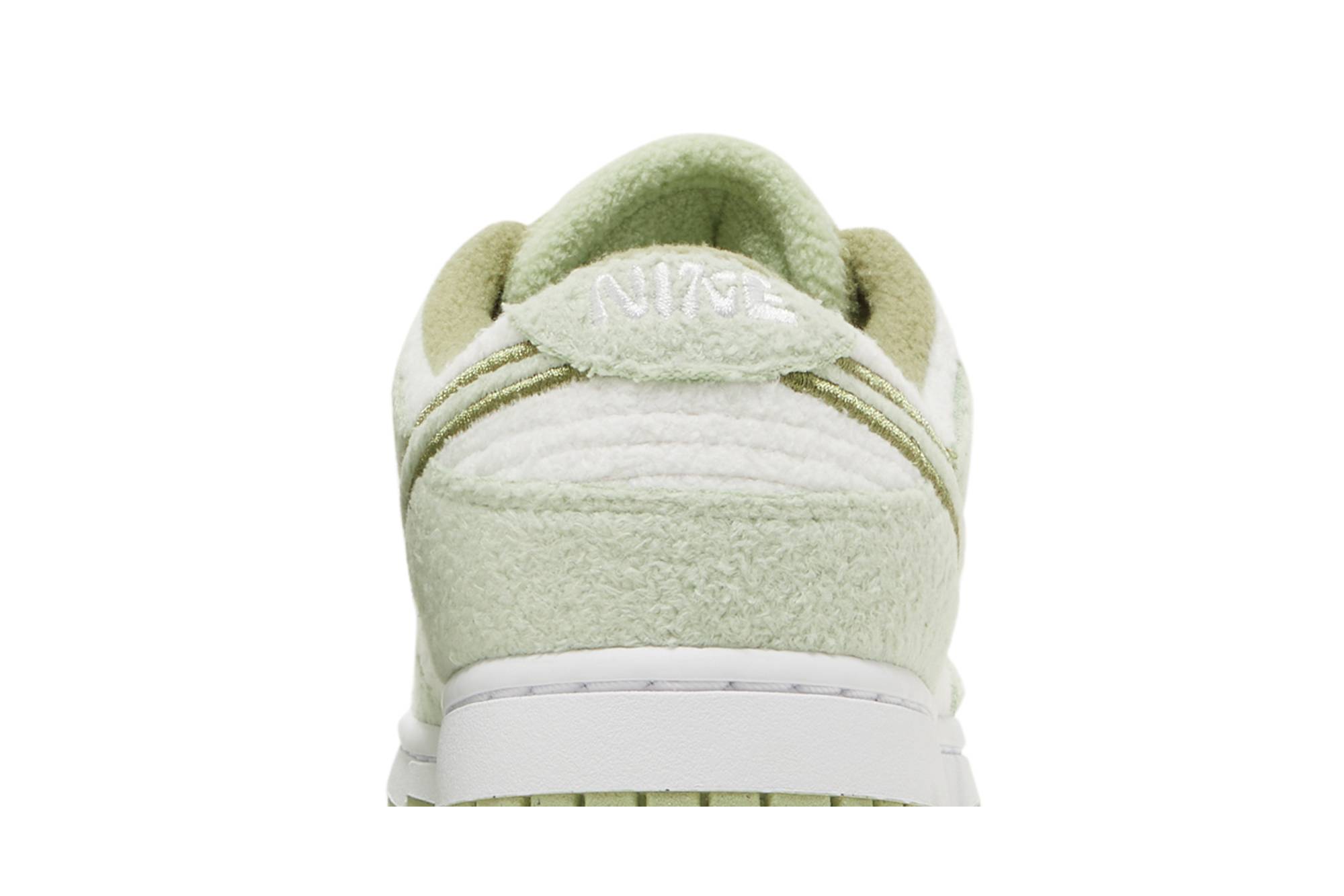 (Women) Nike Dunk Low ‘Fleece – Honeydew’ DQ7579-300