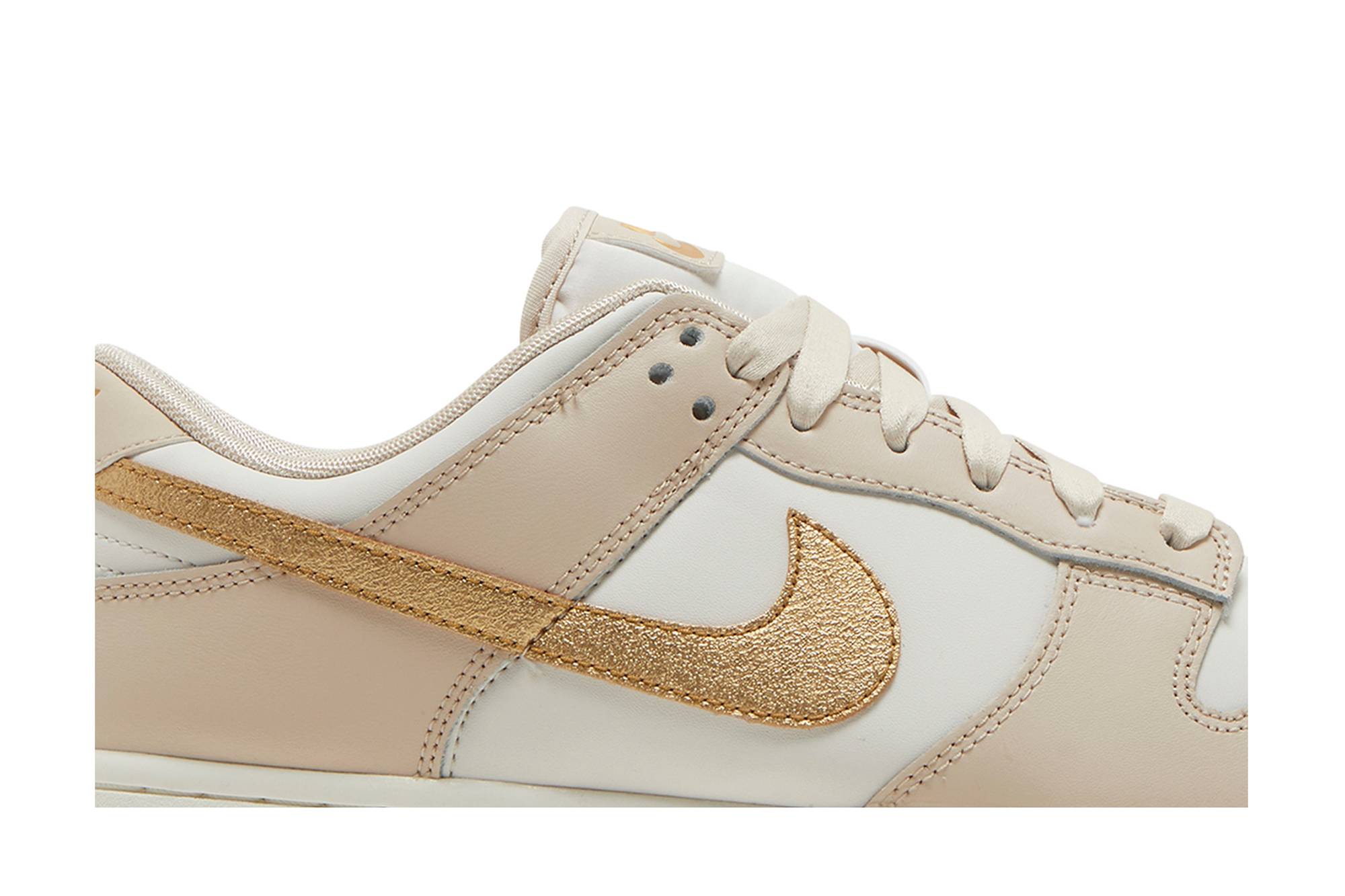 (Women) Nike Dunk Low ‘Gold Swoosh’ DX5930-001