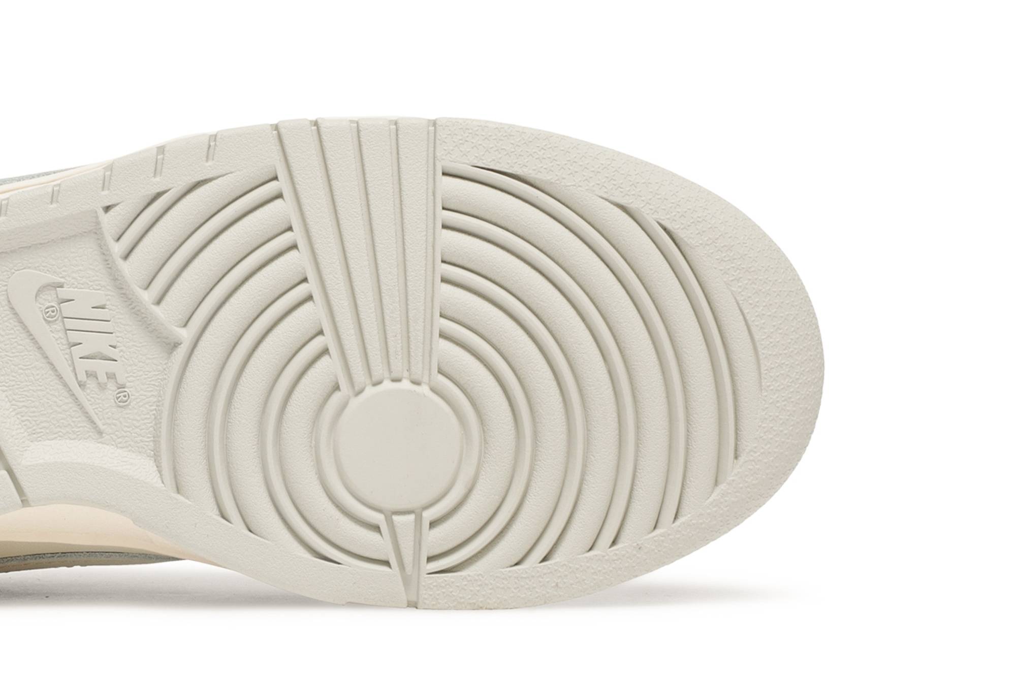 (Women) Nike Dunk Low ‘Light Bone’ DD1503-107