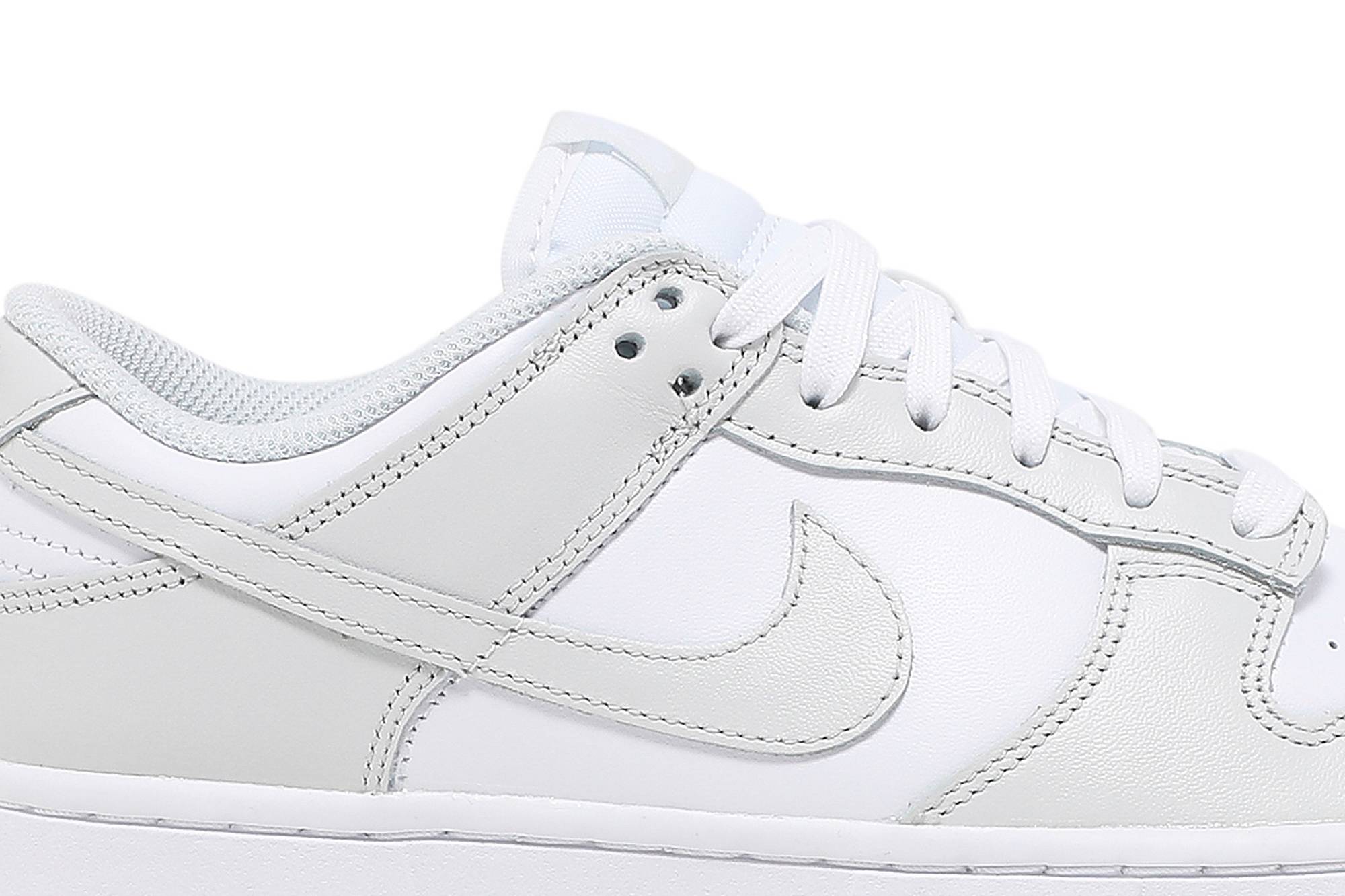 (Women) Nike Dunk Low ‘Photon Dust’ DD1503-103