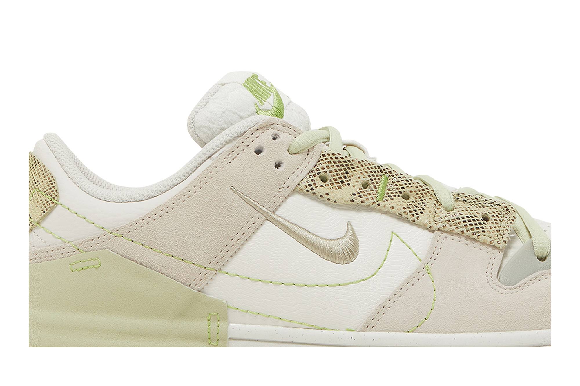 (Women) Nike Dunk Low Disrupt 2 ‘Green Snake’ DV3206-001