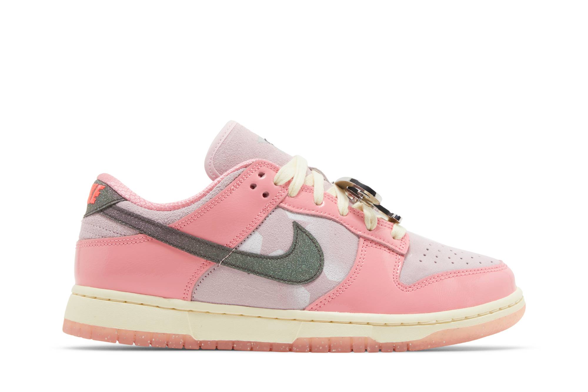 (Women) Nike Dunk Low LX ‘Barbie’ FN8927-621