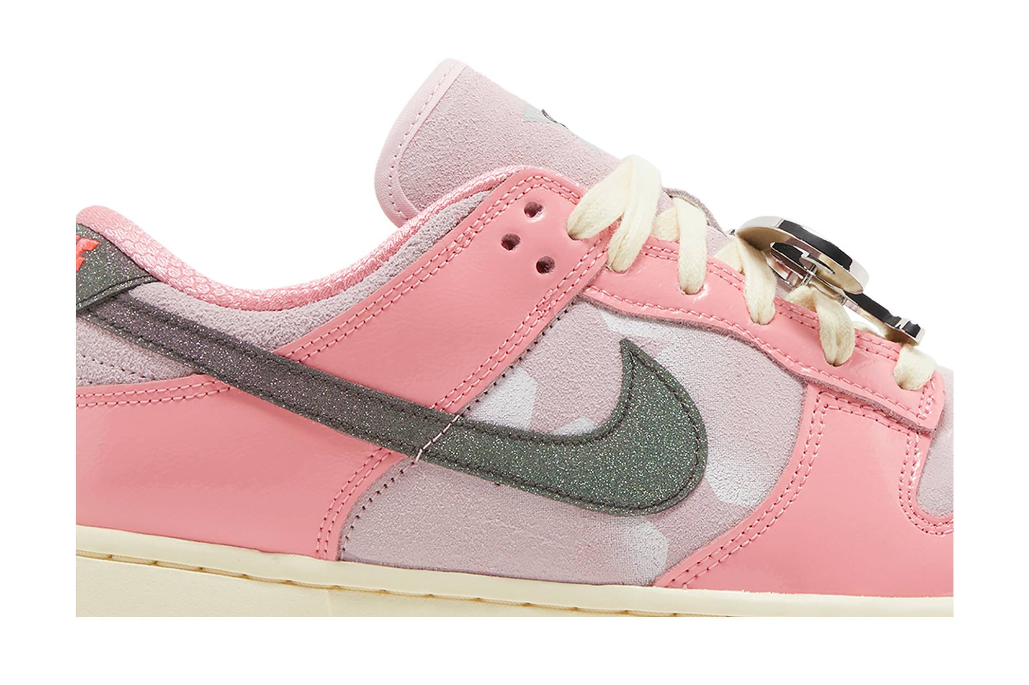 (Women) Nike Dunk Low LX ‘Barbie’ FN8927-621