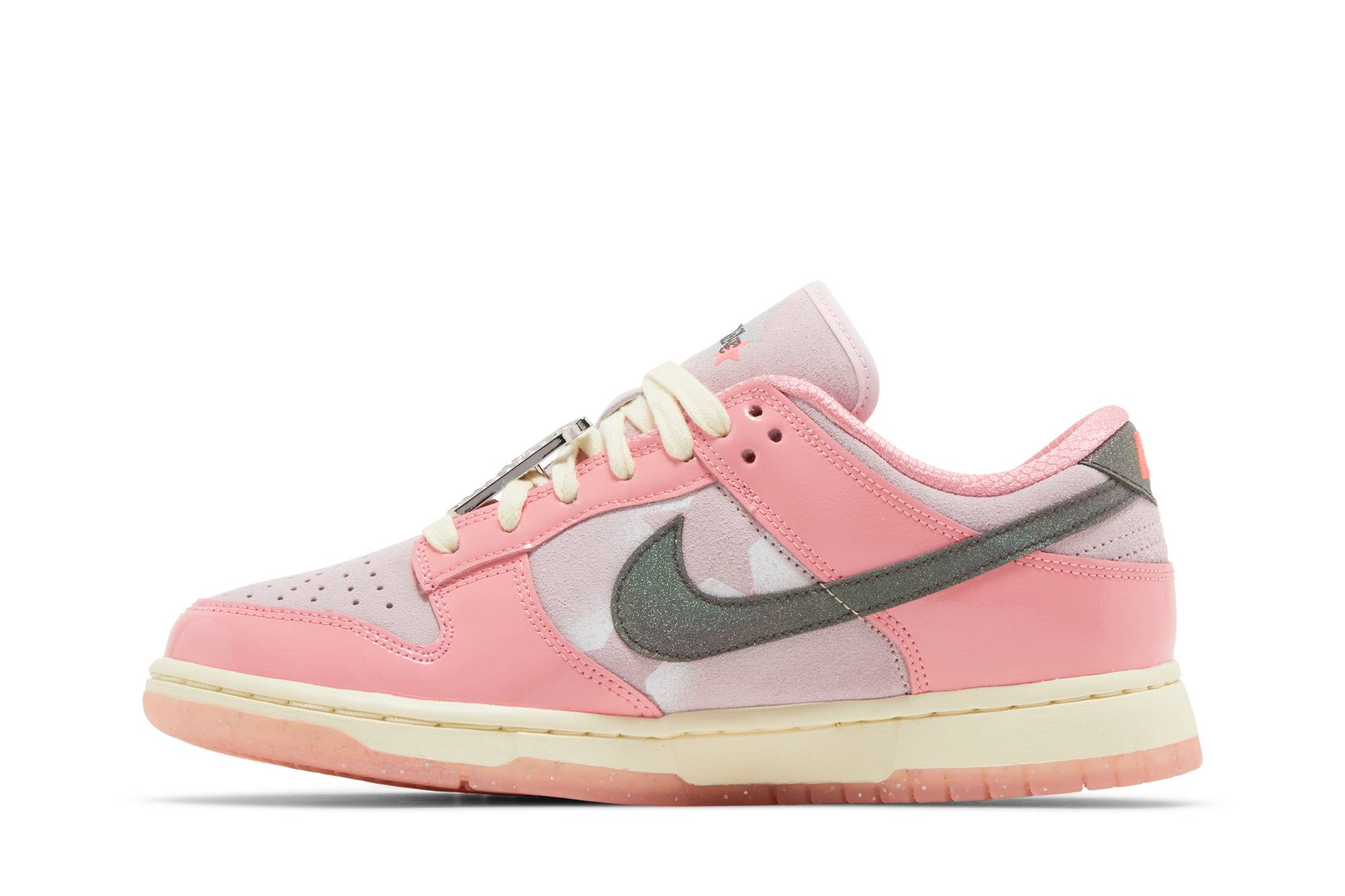 (Women) Nike Dunk Low LX ‘Barbie’ FN8927-621