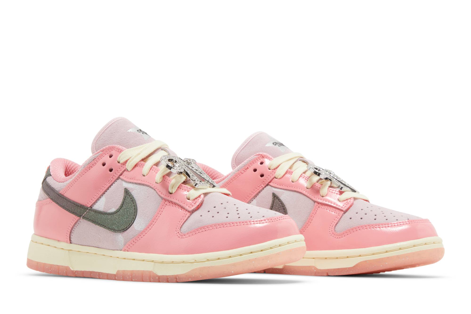 (Women) Nike Dunk Low LX ‘Barbie’ FN8927-621