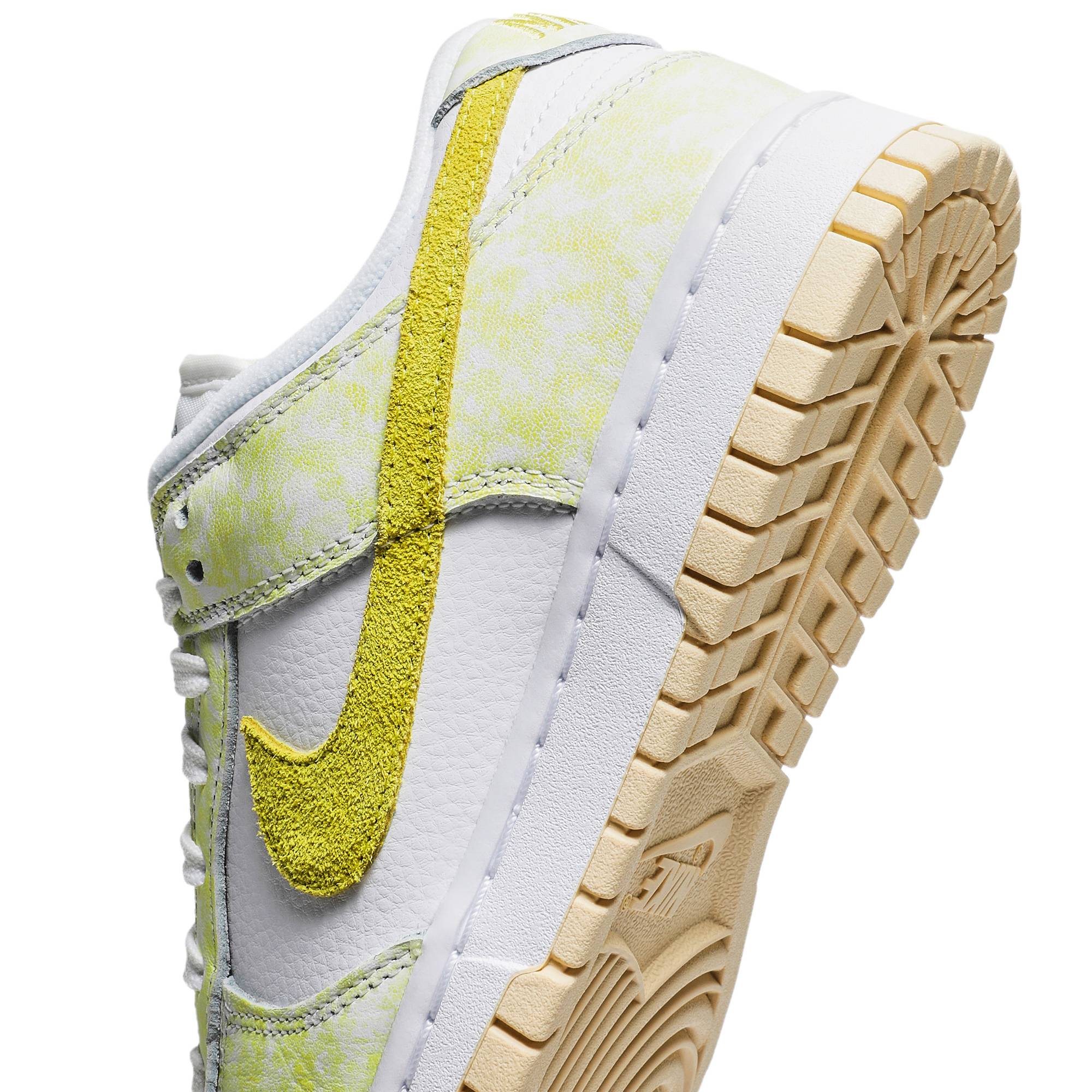(Women) Nike Dunk Low OG ‘Yellow Strike’ DM9467-700