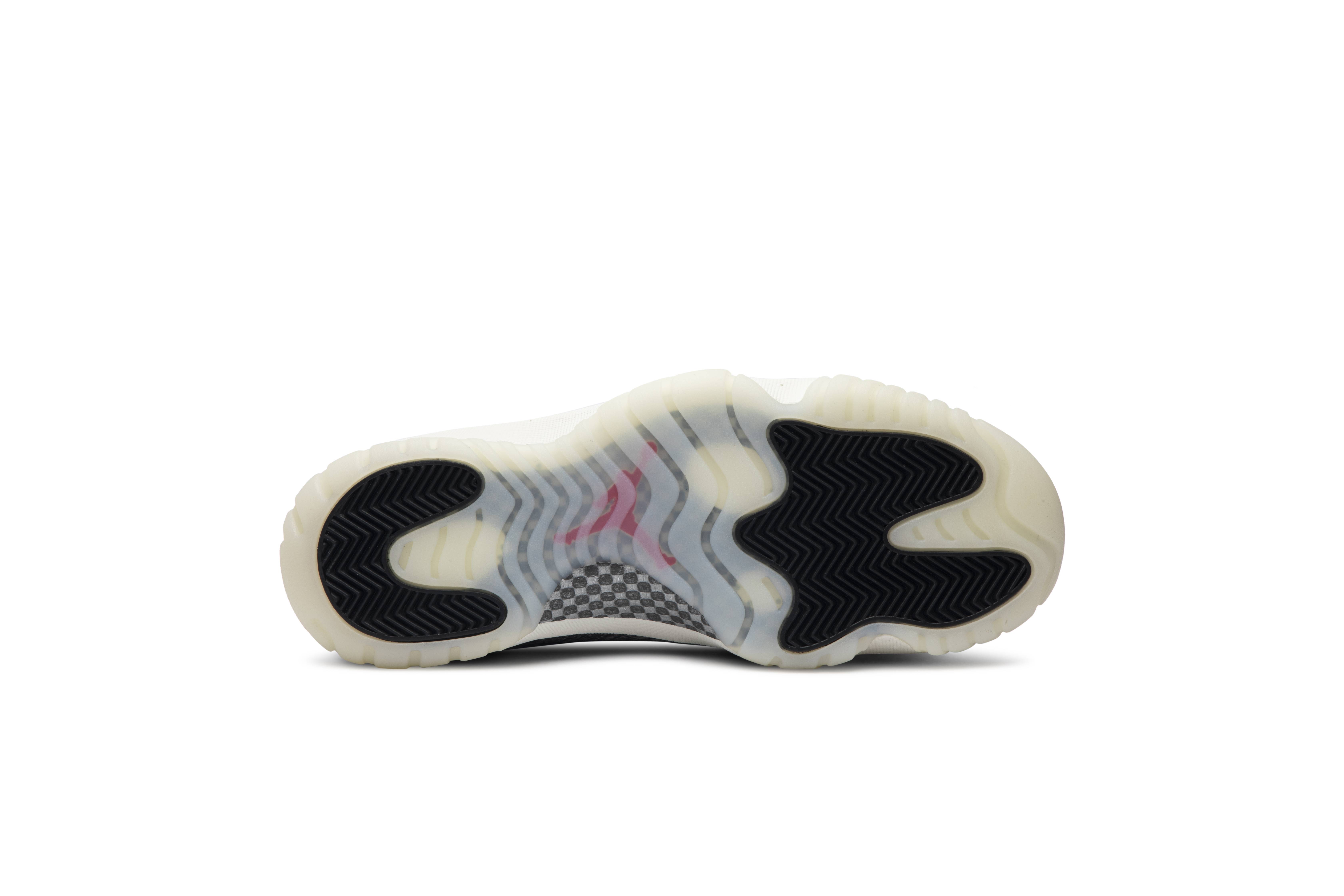 Air Jordan 11 Retro Low Light Bone Snakeskin CD6846-002 Nicesnk