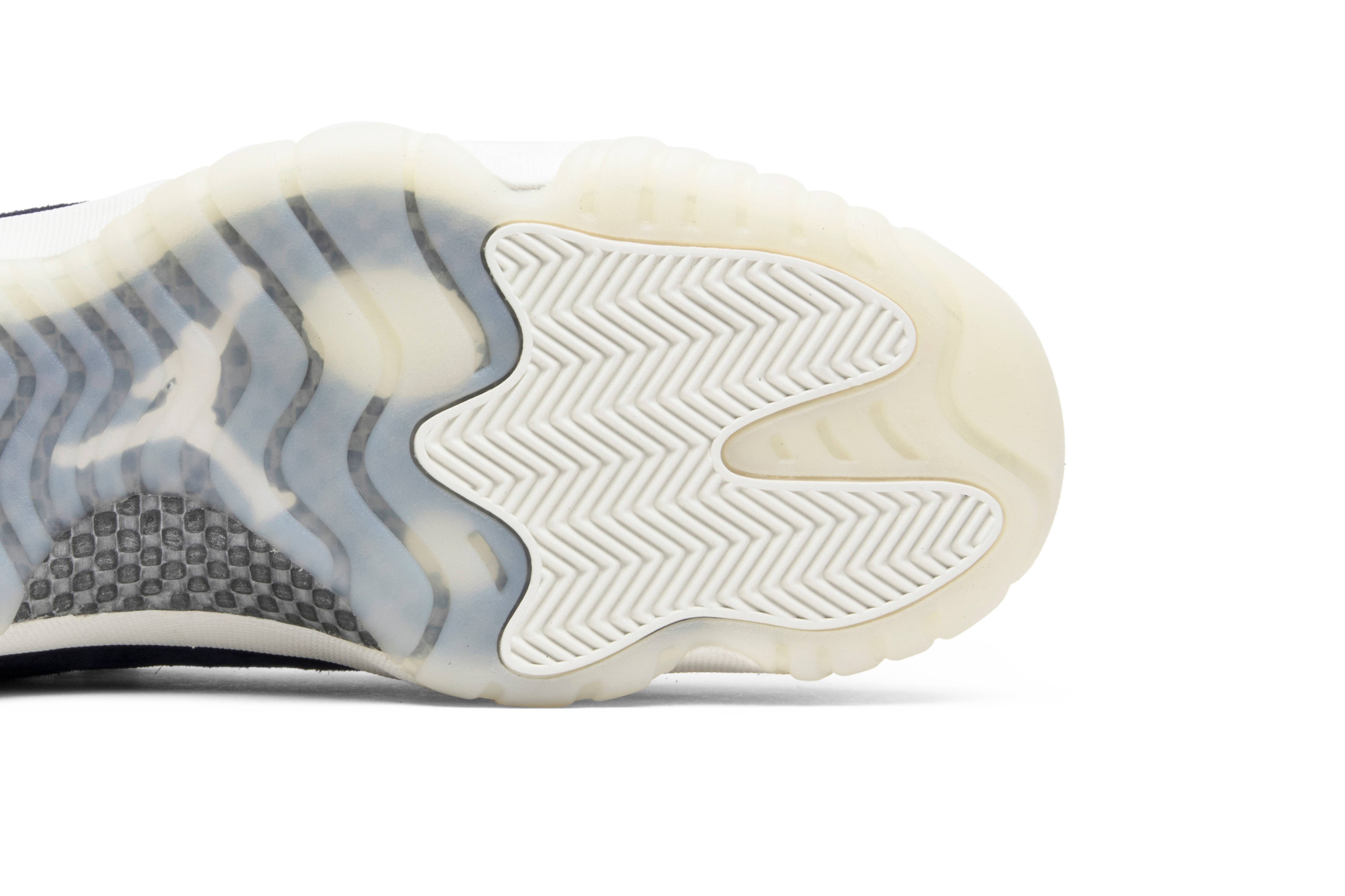 Air Jordan 11 Retro Low RE2PECT AV2187-441 Nicesnk