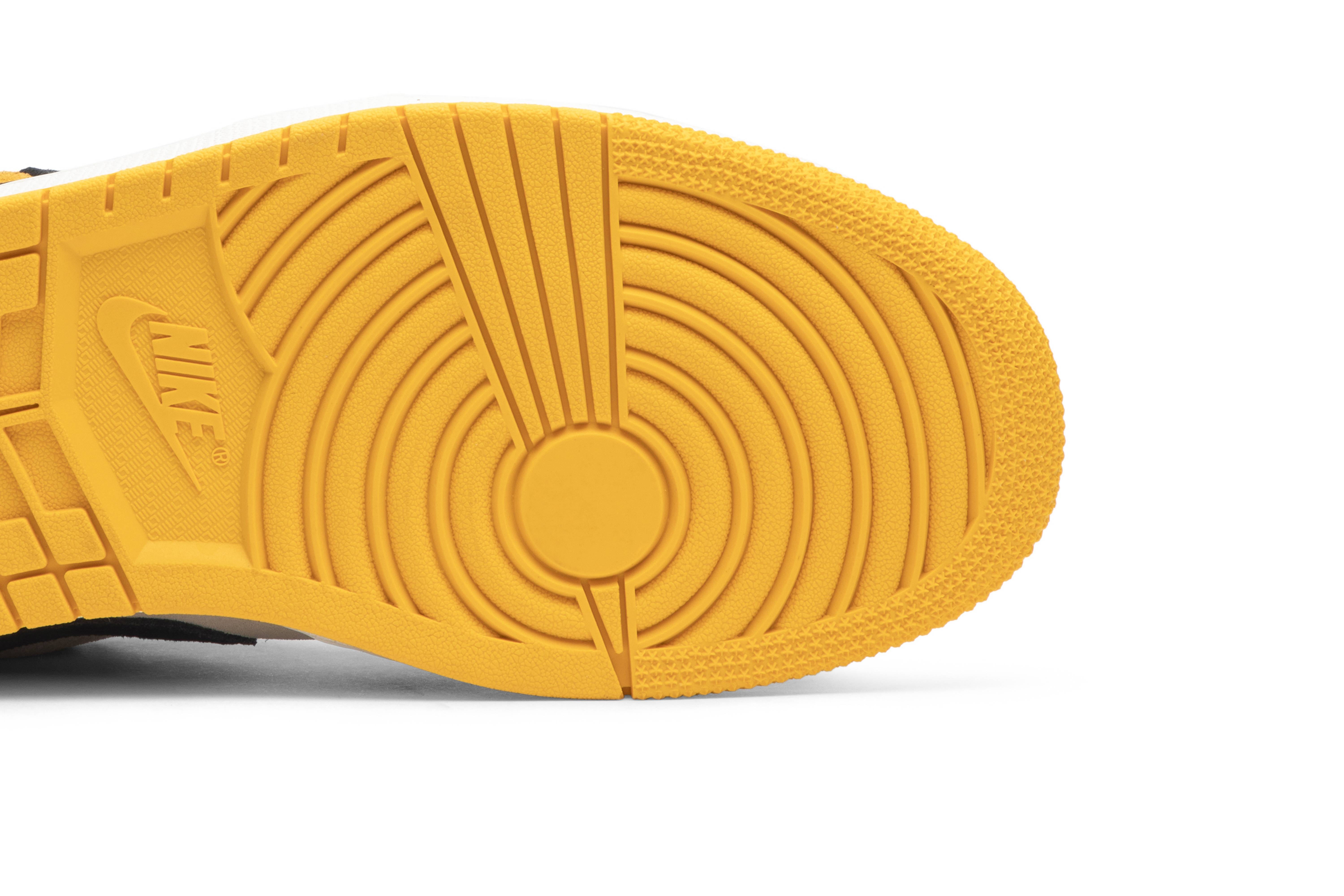 Air Jordan 1 Low ‘University Gold’ 553558-127