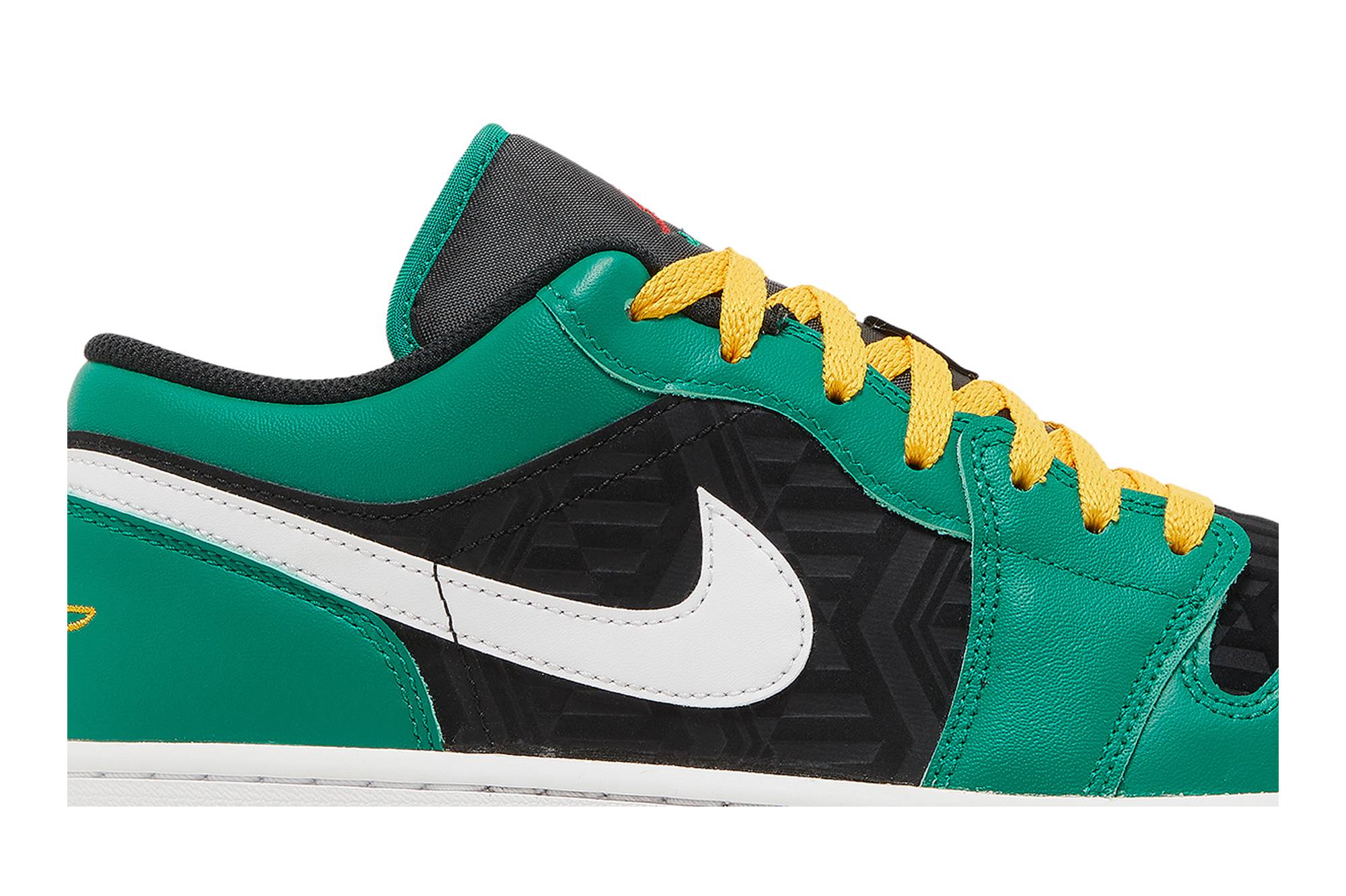 Air Jordan 1 Low SE ‘Christmas’ DQ8422-300