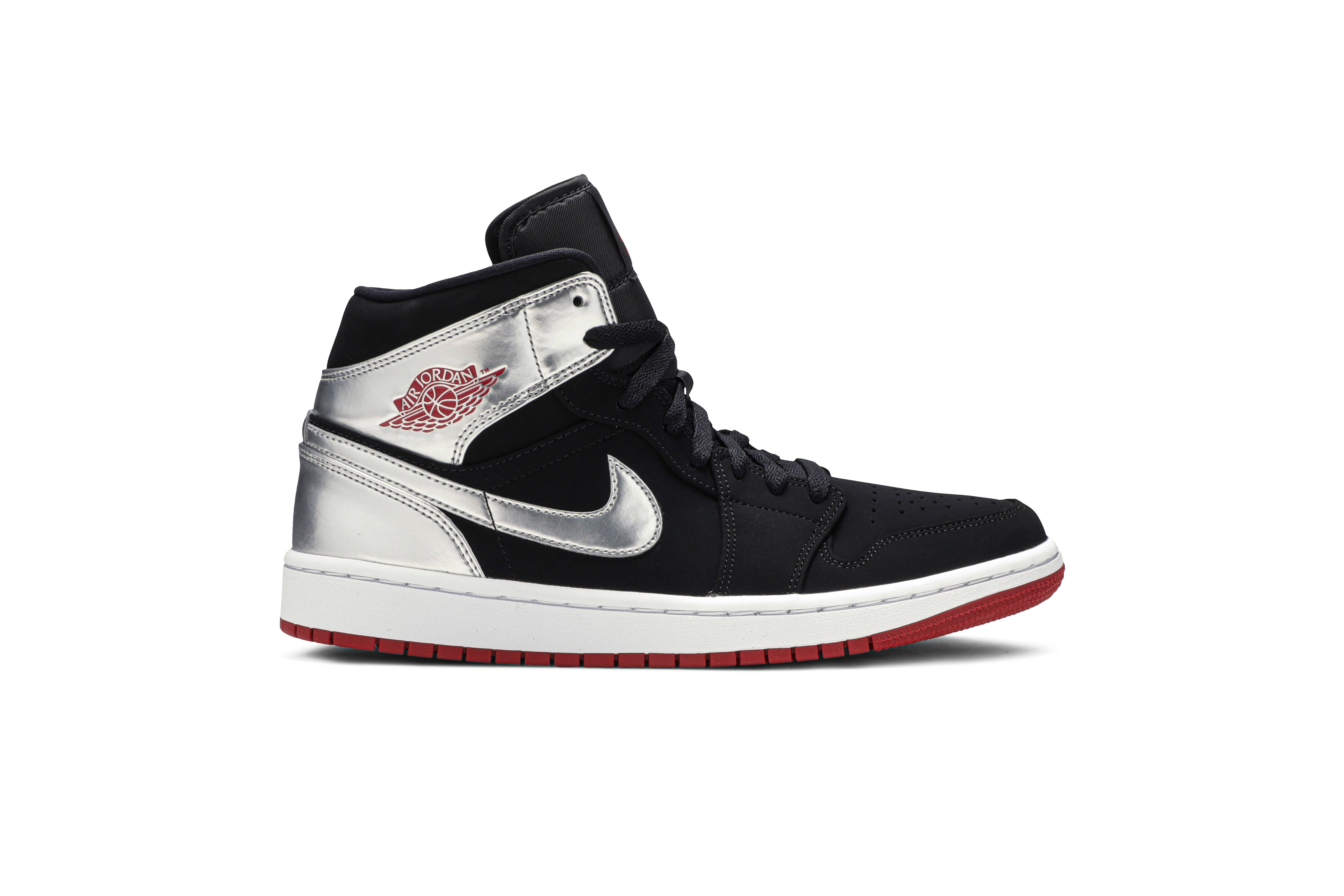 Air Jordan 1 Mid ‘Black Metallic Silver’ 554724-057