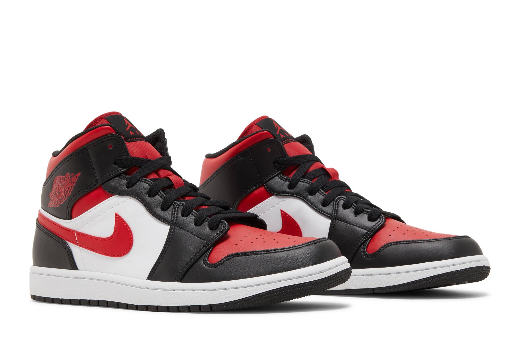 Air Jordan 1 Mid ‘Bred Toe’ (2022) 554724-079