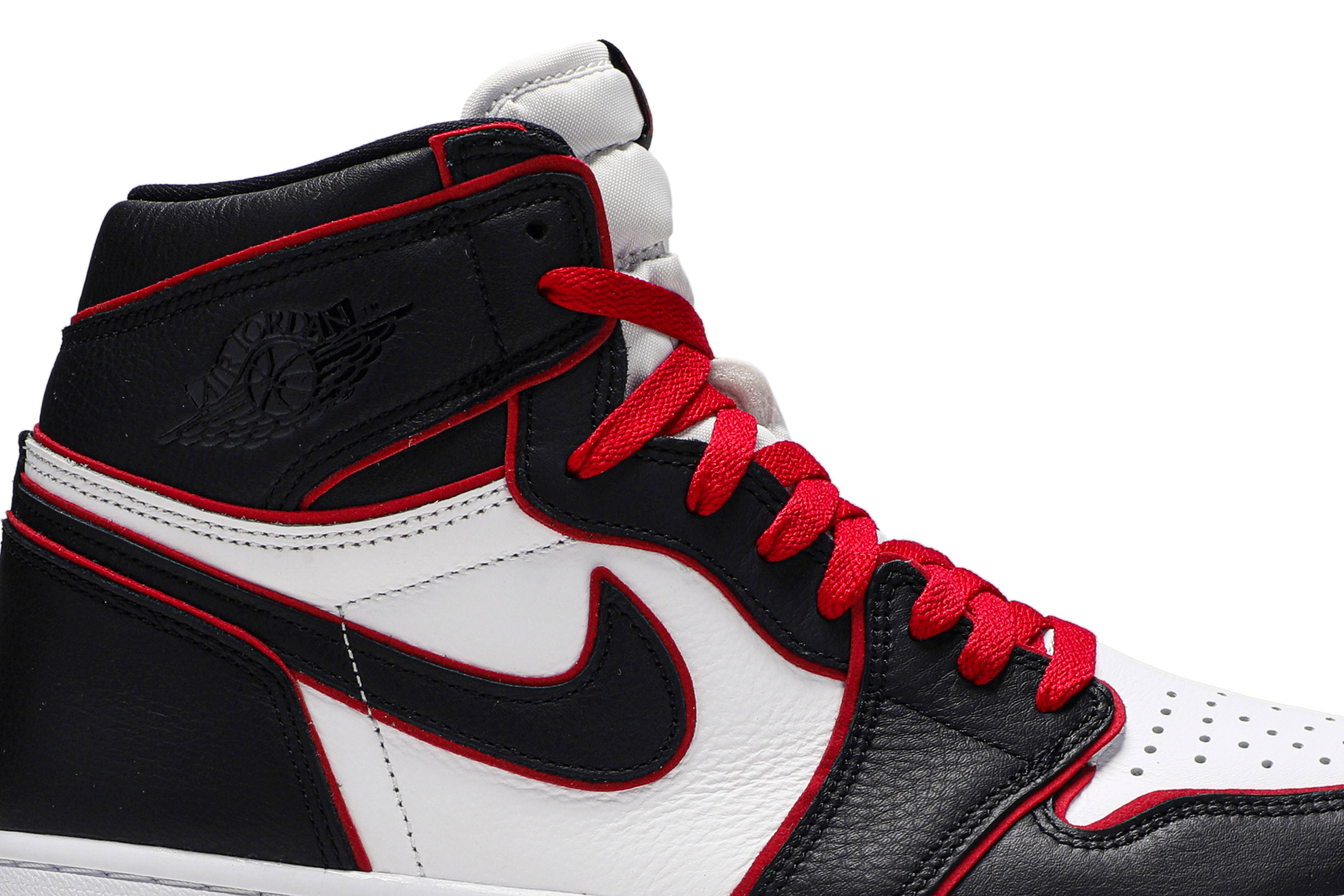 Air Jordan 1 Retro High OG ‘Bloodline’ 555088-062