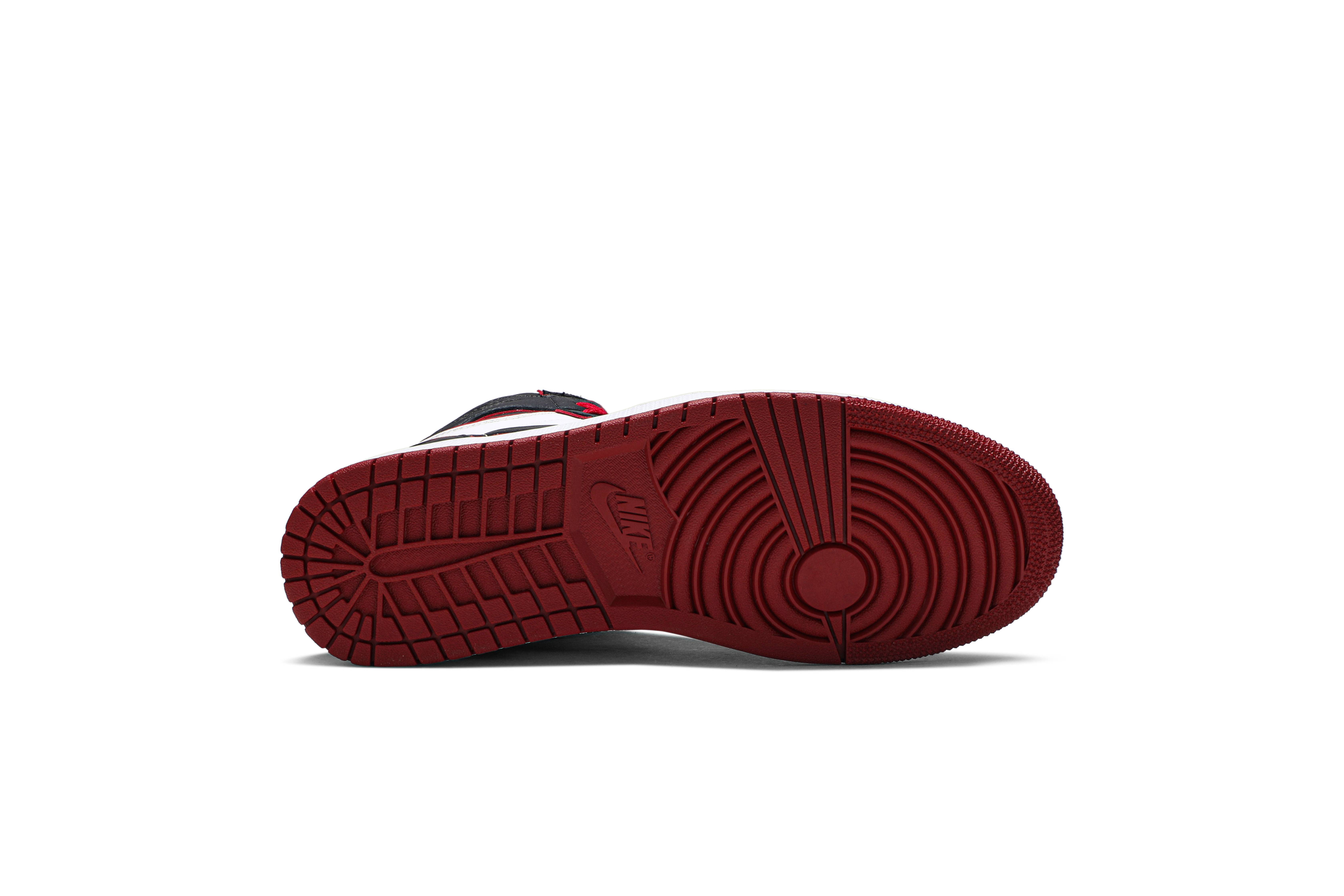 Air Jordan 1 Retro High OG ‘Bloodline’ 555088-062