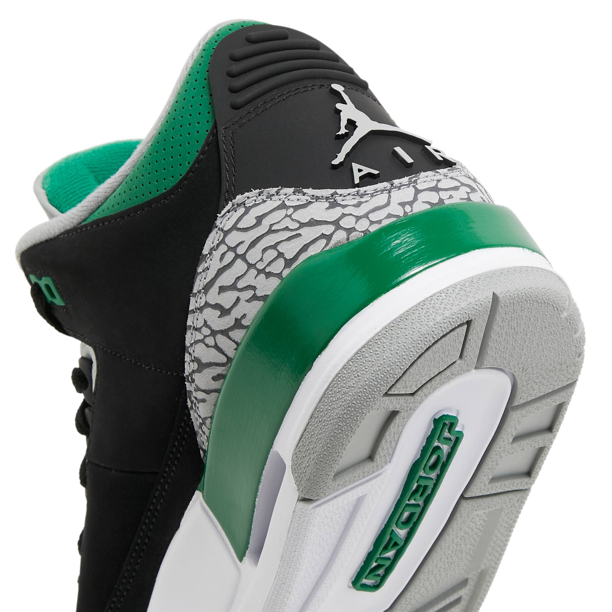 Air Jordan 3 Retro ‘Pine Green’ CT8532-030