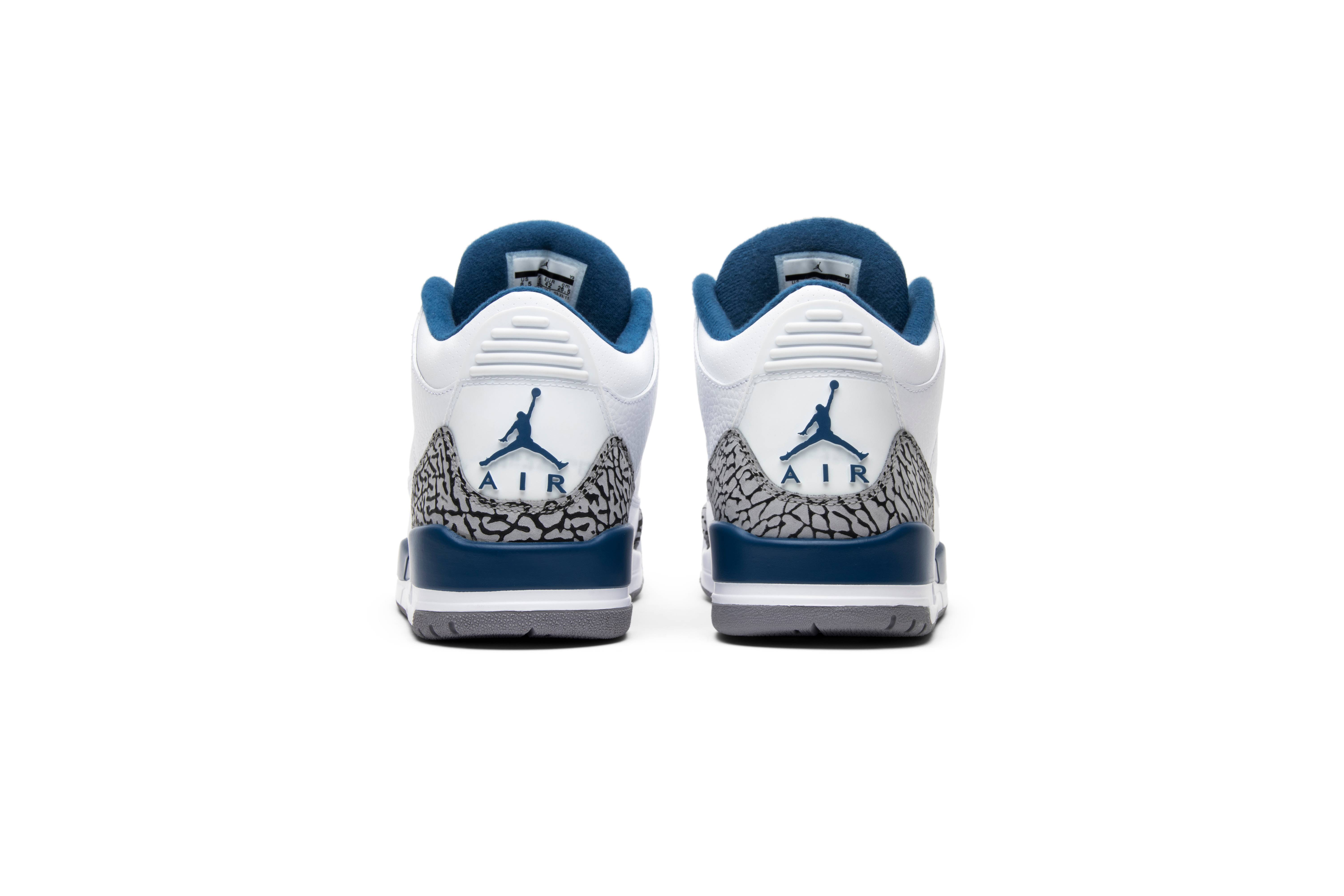 Air Jordan 3 Retro ‘True Blue’ 2011 136064-104