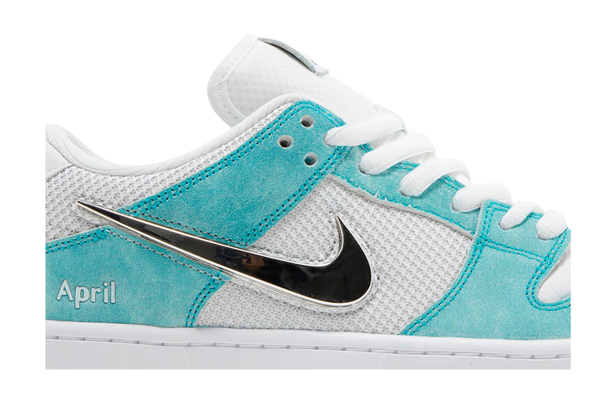 April Skateboards x Nike Dunk Low SB ‘Turbo Green’ FD2562-400