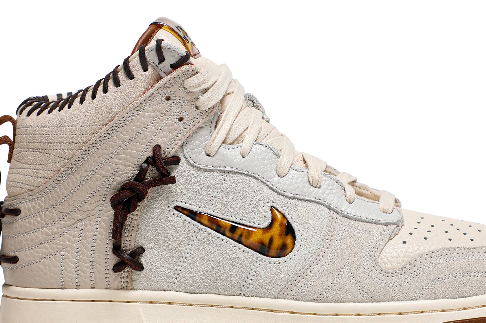 Bodega x Nike Dunk High ‘Friends & Family’ CZ8125-100